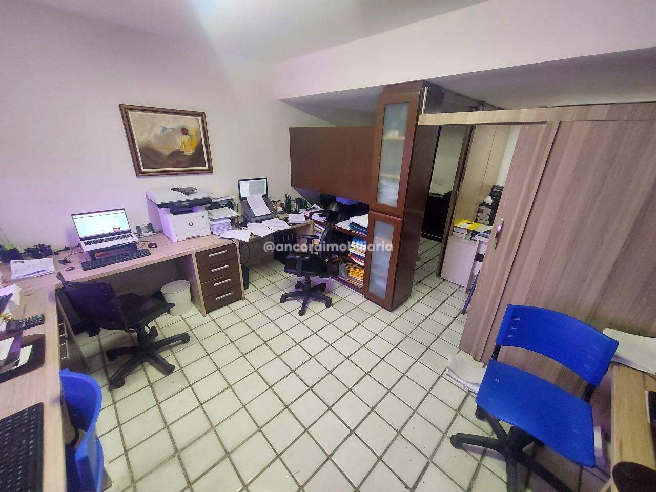 Sala à venda no Graças: 