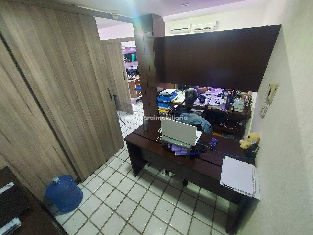 Sala à venda no Graças: 