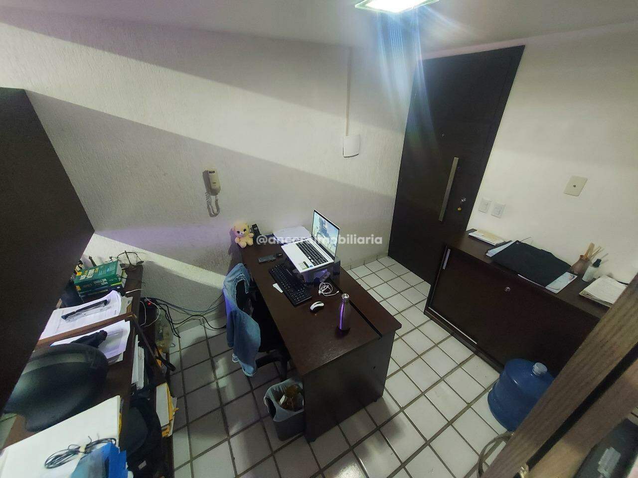 Sala à venda no Graças: 