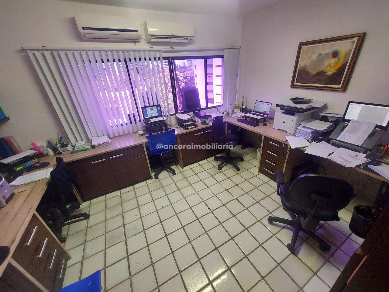 Sala à venda no Graças: 