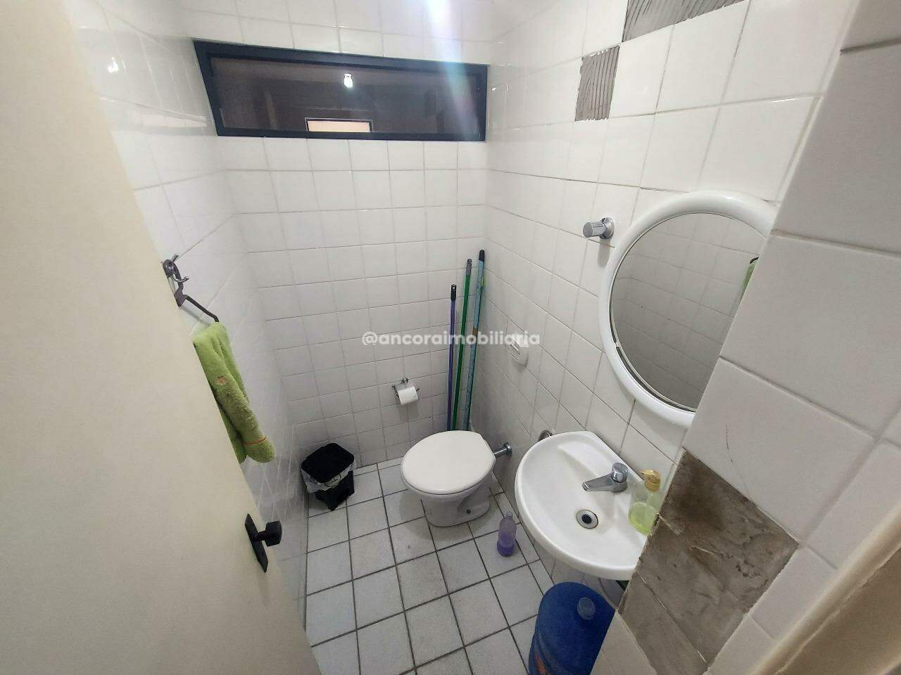 Sala à venda no Graças: 