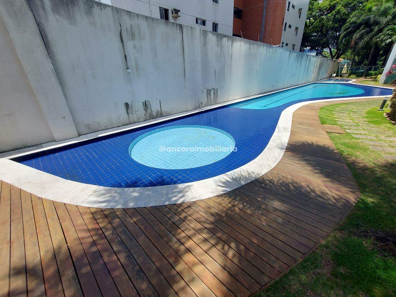 Apartamento à venda no Espinheiro: