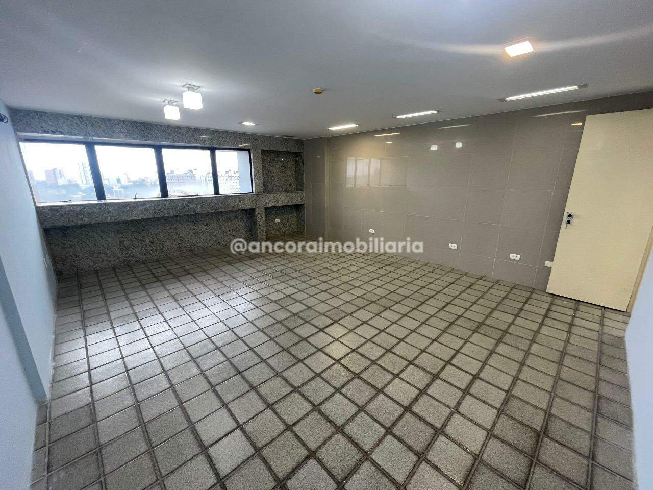 Sala para aluguel no Espinheiro: