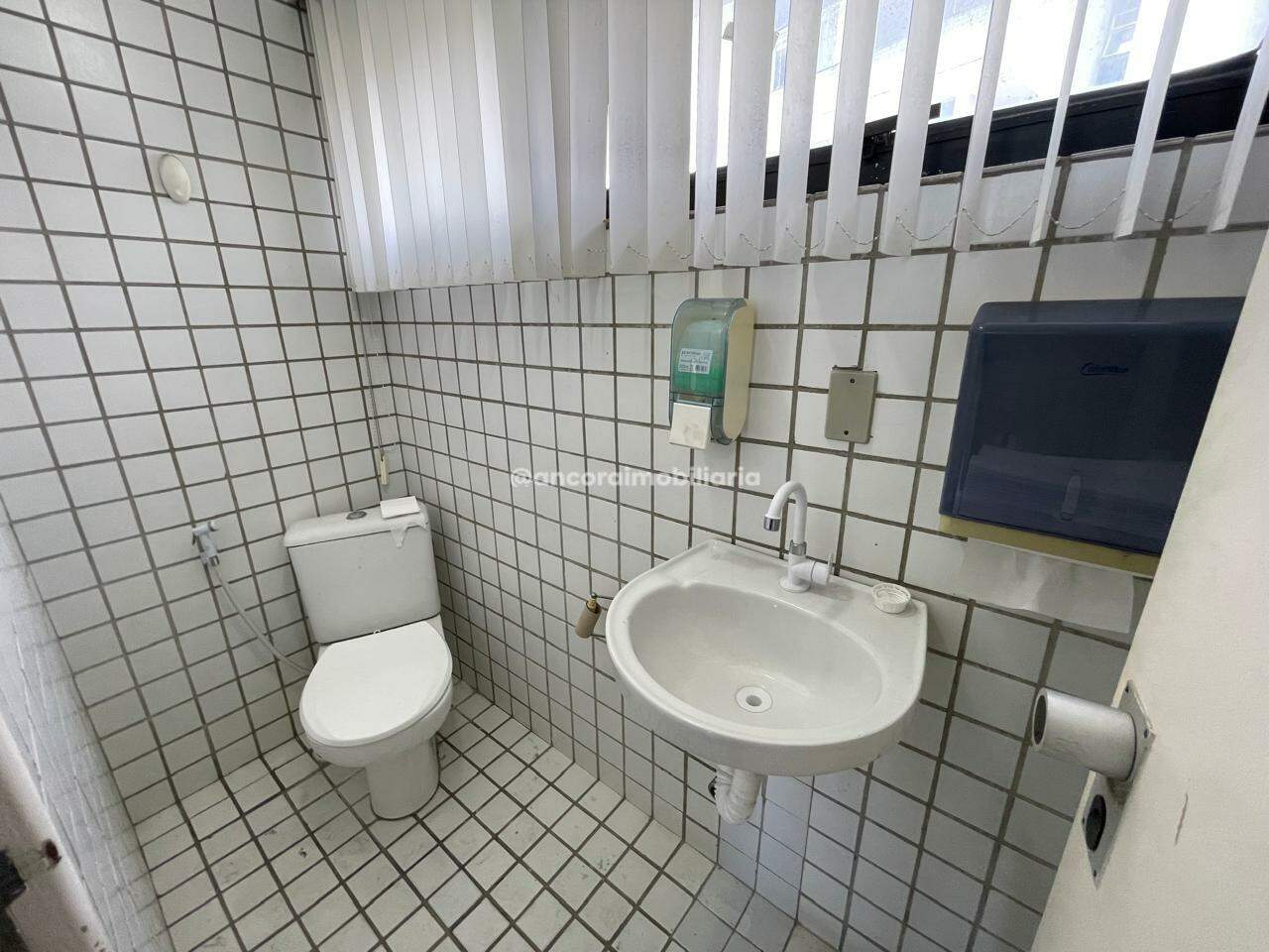 Sala para aluguel no Espinheiro: