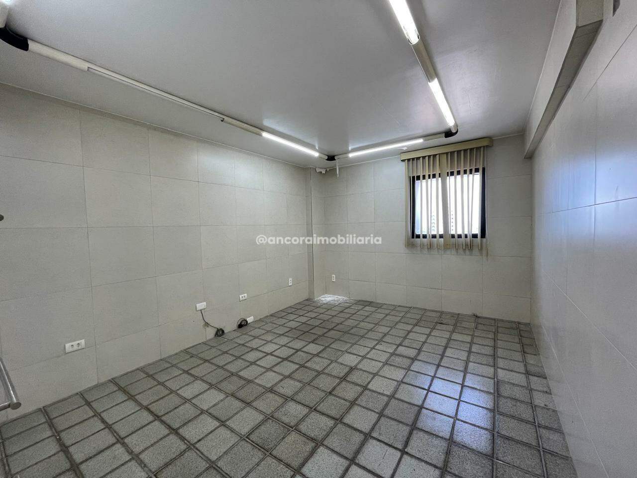 Sala para aluguel no Espinheiro: