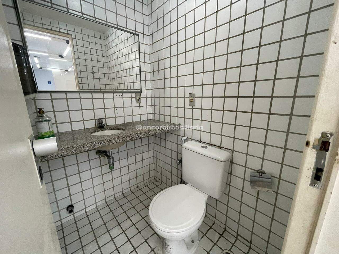 Sala para aluguel no Espinheiro:
