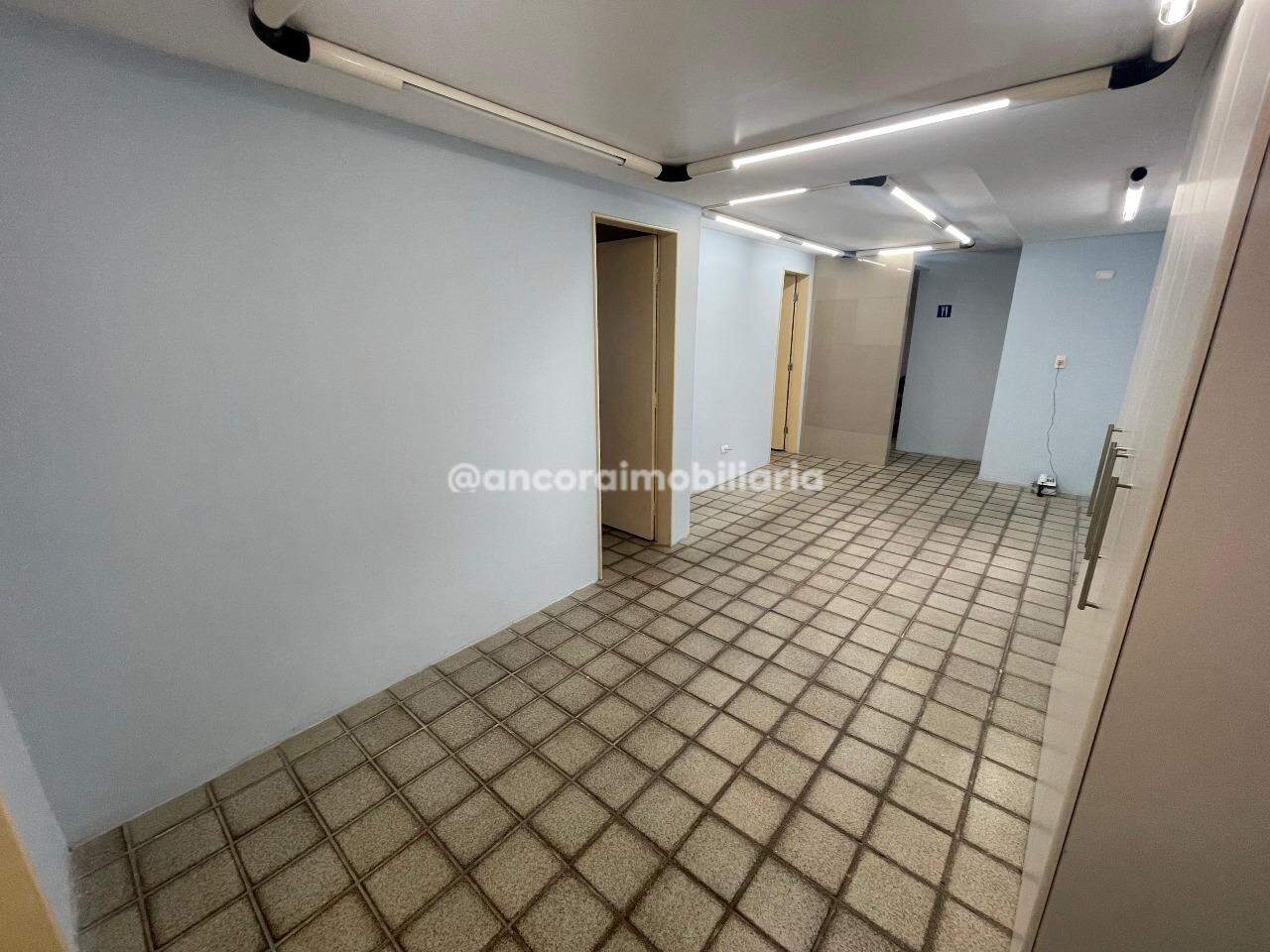 Sala para aluguel no Espinheiro: