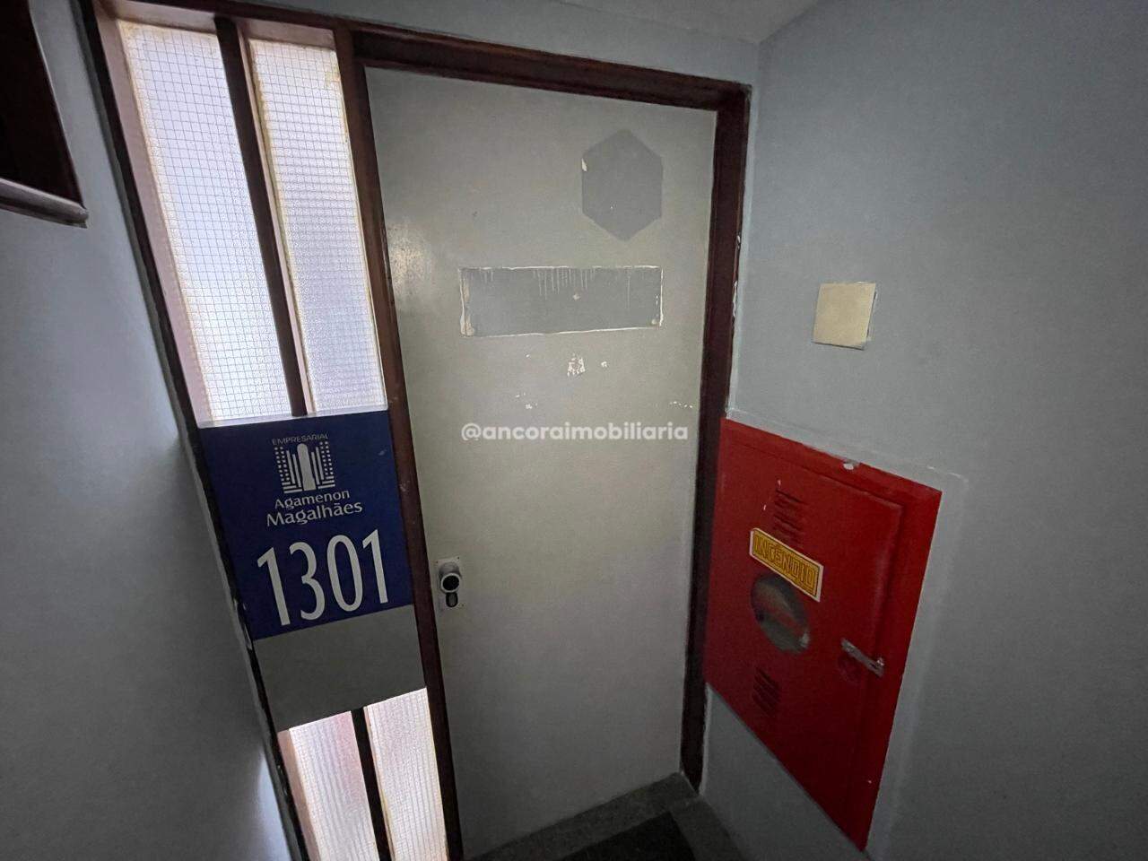 Sala para aluguel no Espinheiro: 