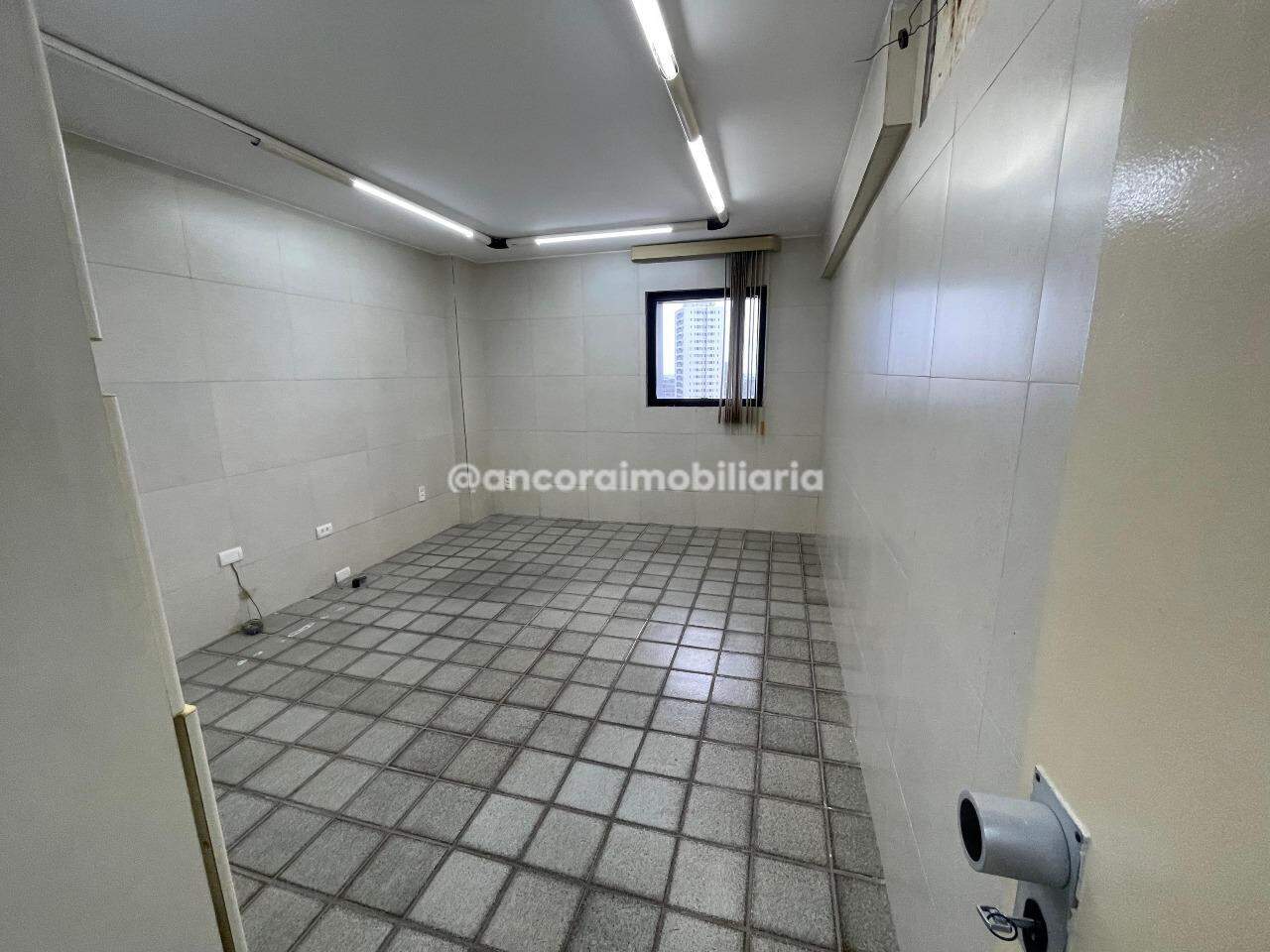 Sala para aluguel no Espinheiro: