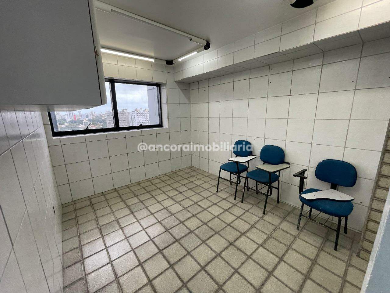 Sala para aluguel no Espinheiro: