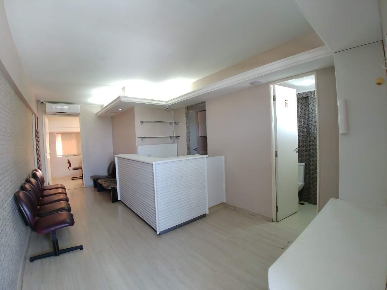 Sala à venda no Espinheiro: 