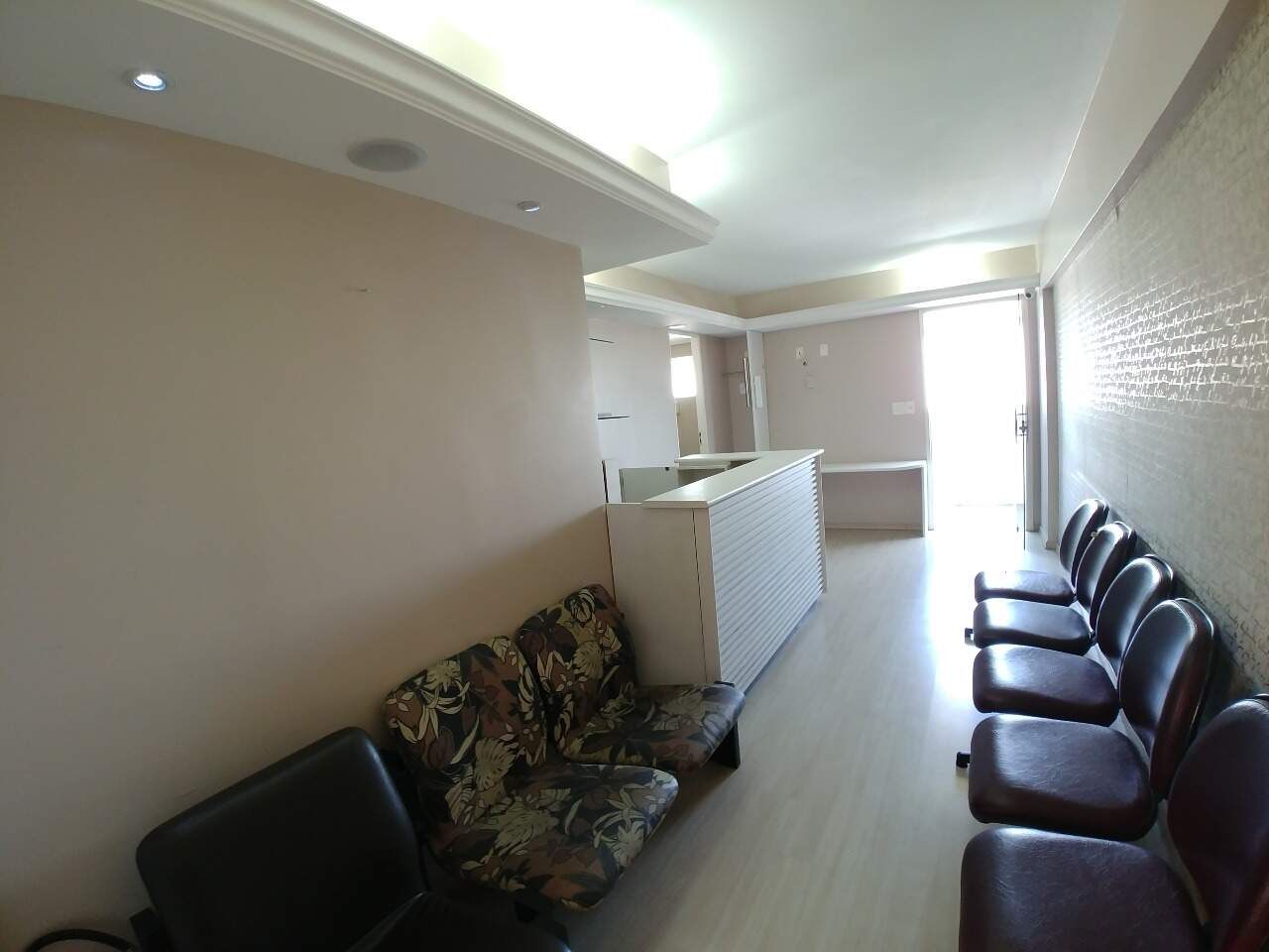 Sala à venda no Espinheiro: