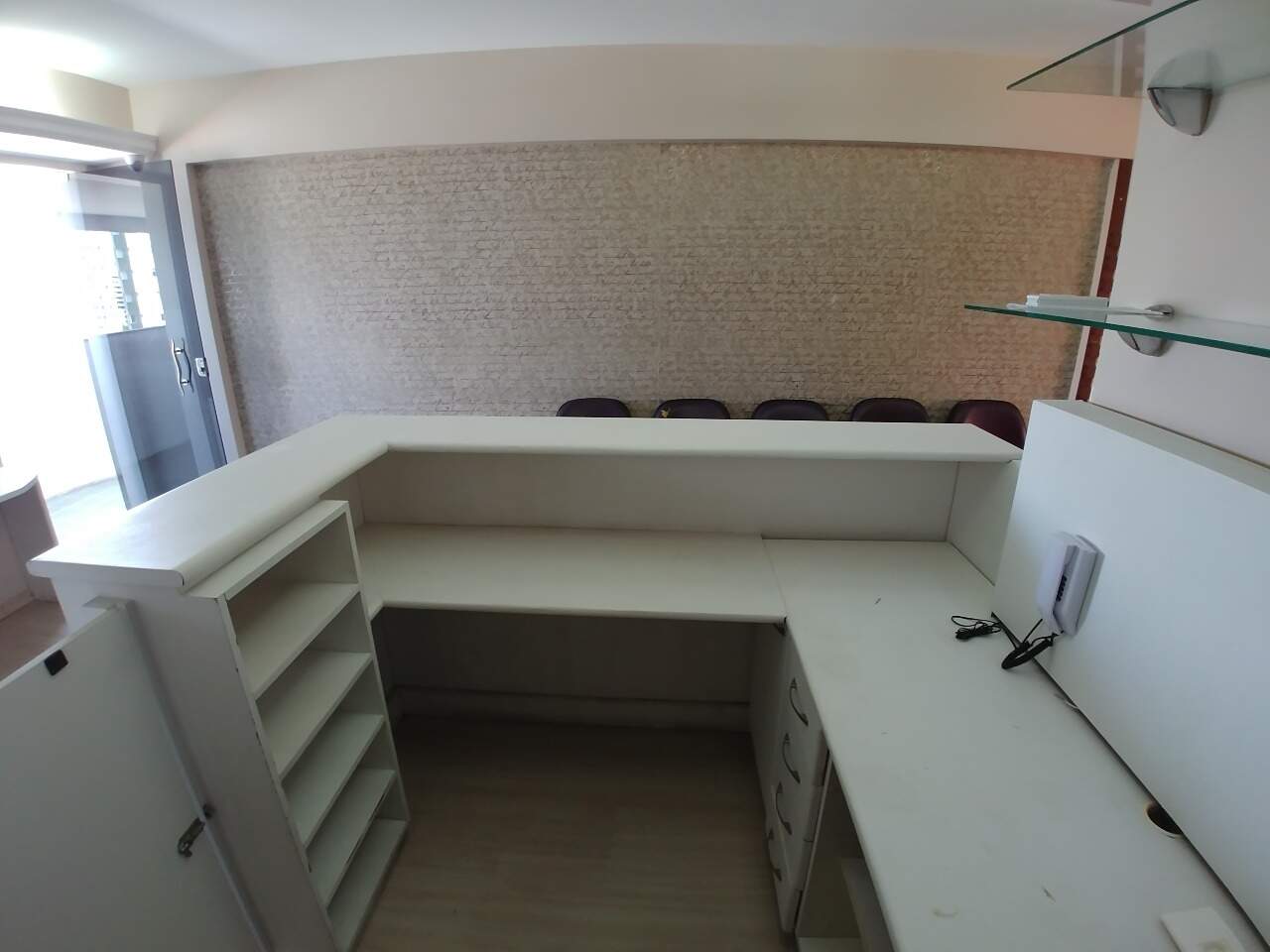 Sala à venda no Espinheiro: