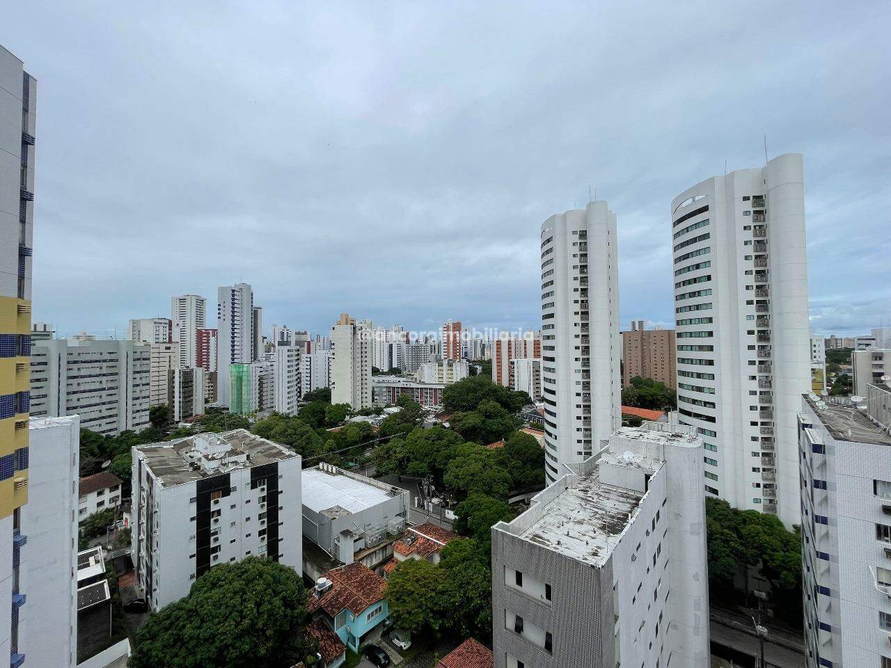 Apartamento para aluguel no Graças: