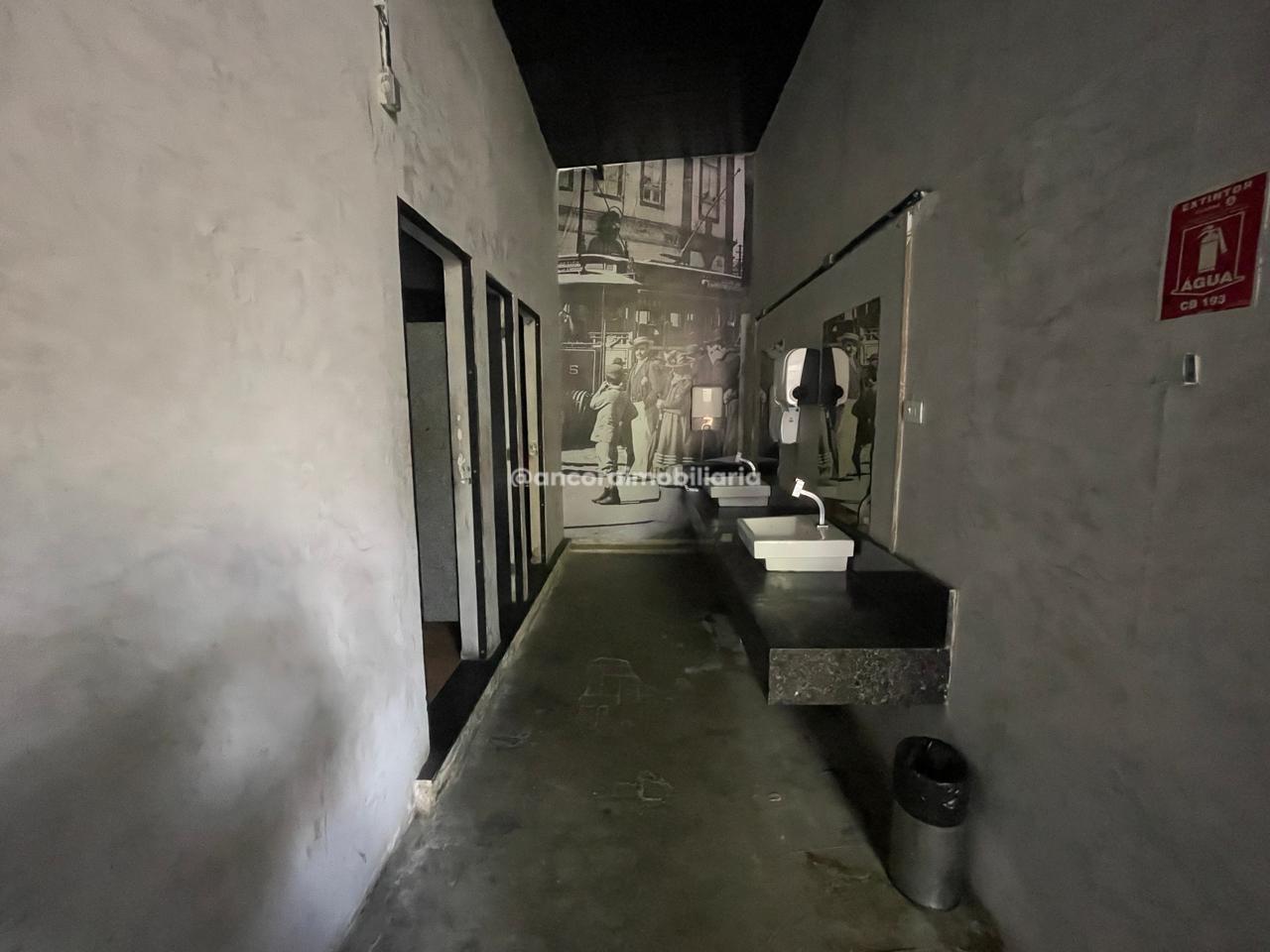 Casa Comercial para aluguel no Espinheiro: 