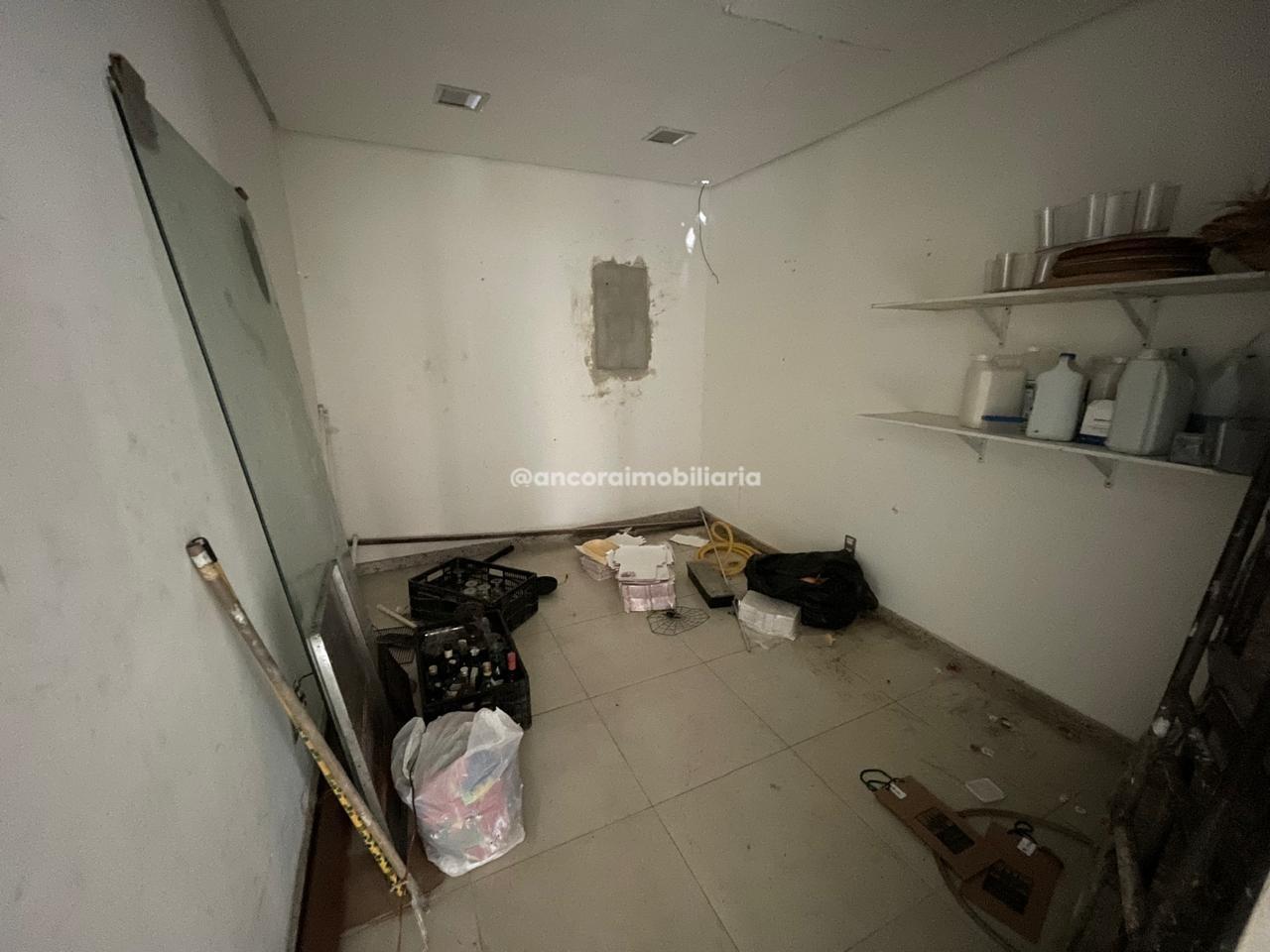 Casa Comercial para aluguel no Espinheiro: 