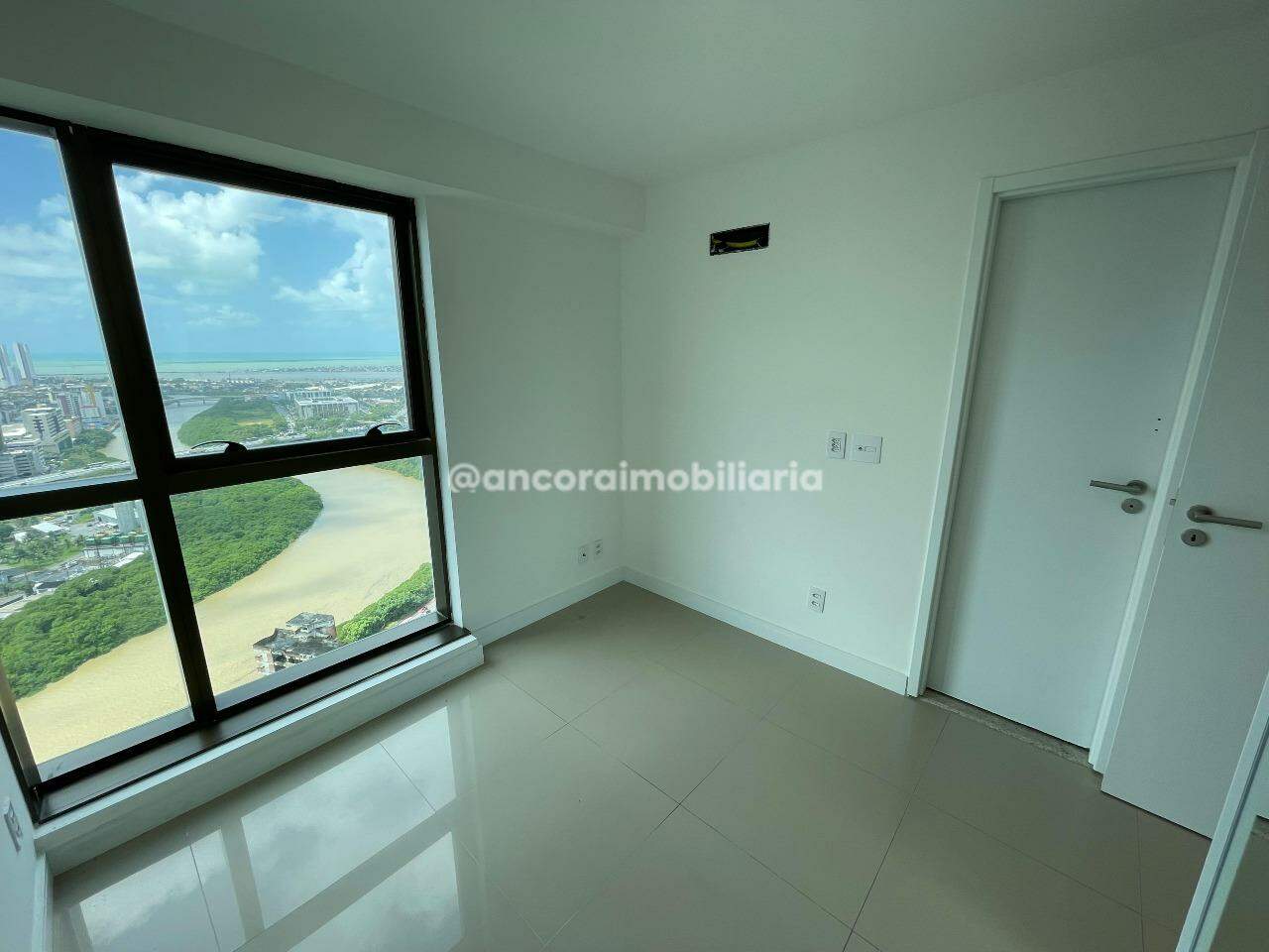 Apartamento para aluguel no Ilha do Retiro: 