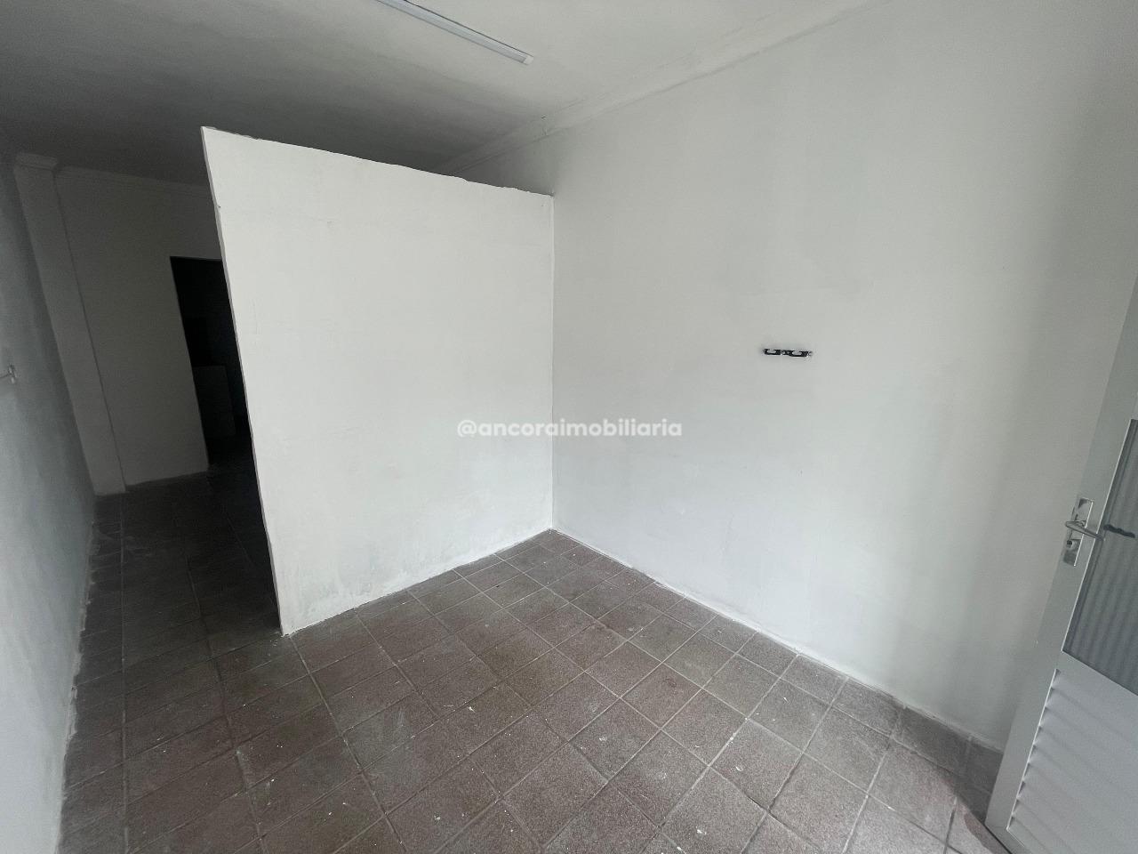 Casa para aluguel no Cordeiro: 