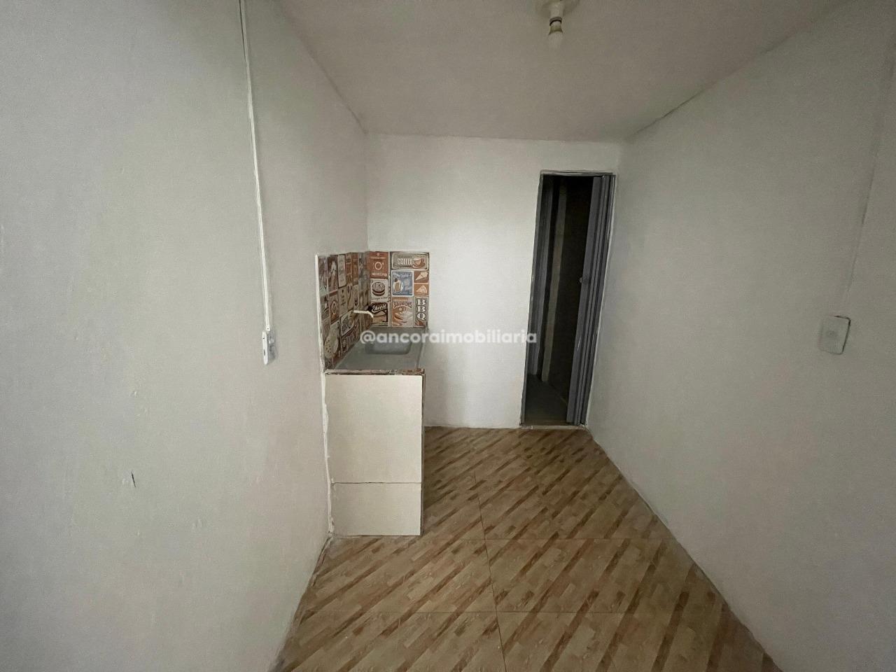 Casa para aluguel no Cordeiro: 