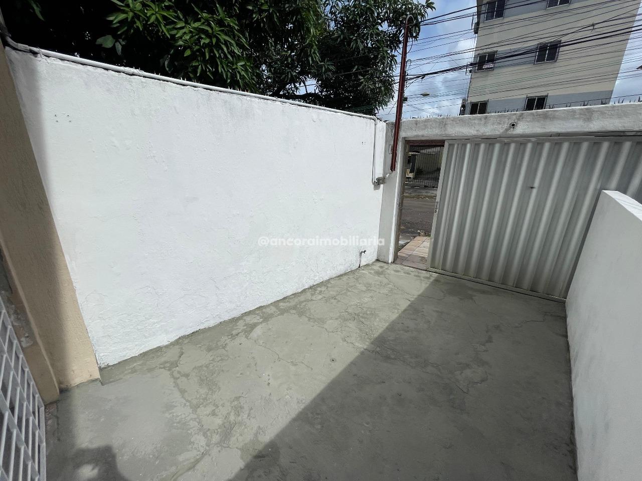 Casa para aluguel no Cordeiro: 