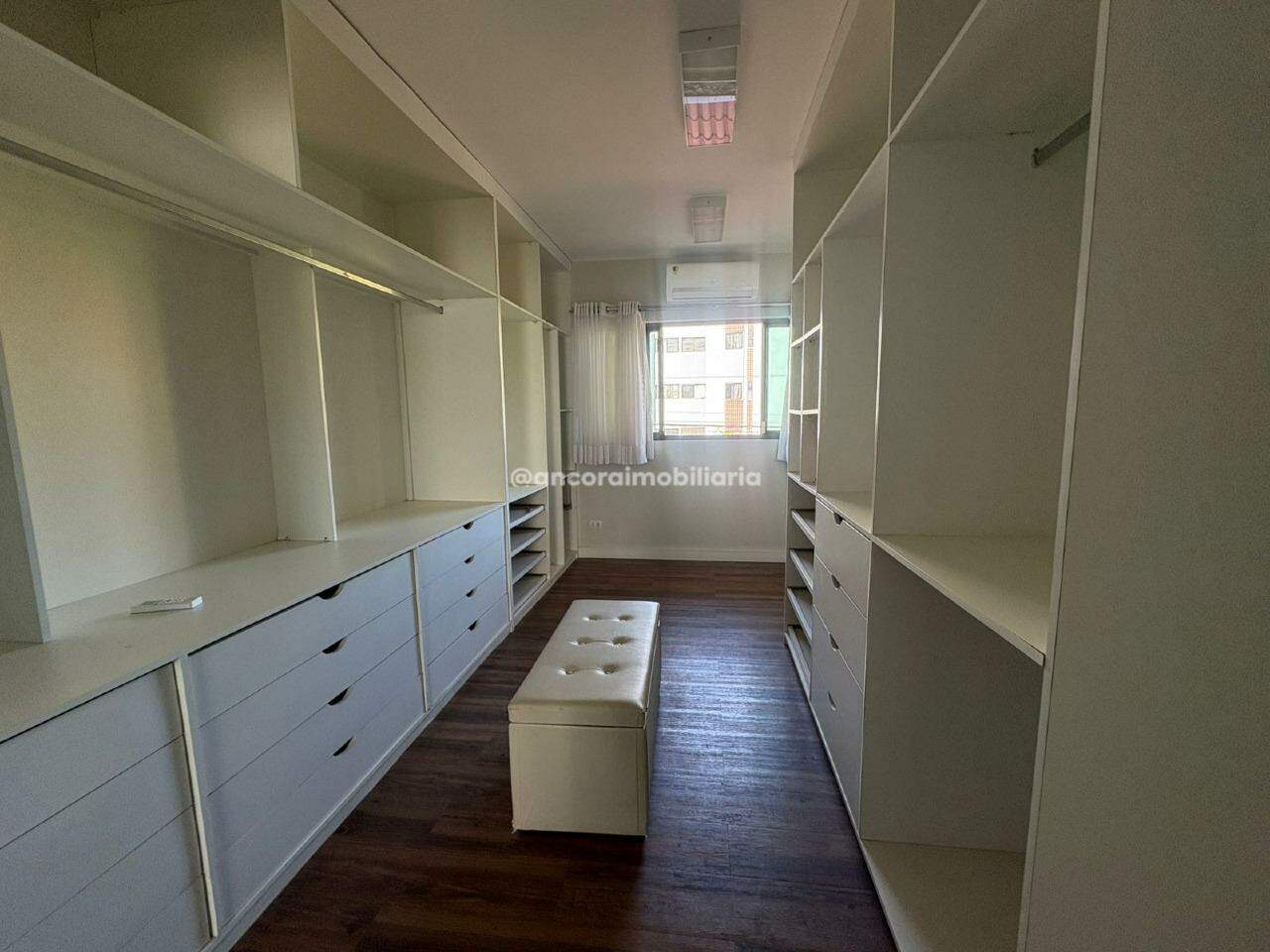 Casa para aluguel no Candeias: 
