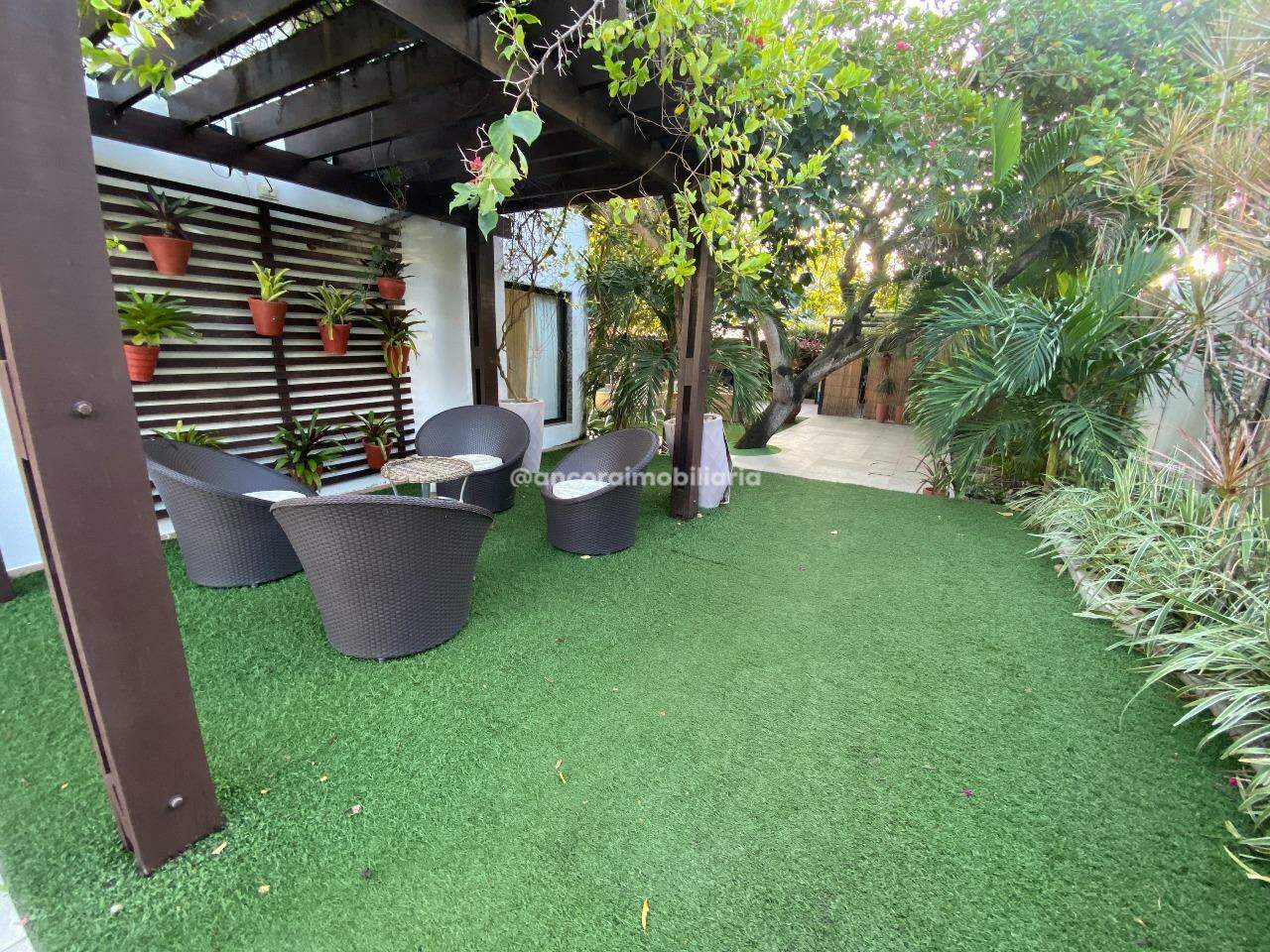 Casa para aluguel no Candeias: 