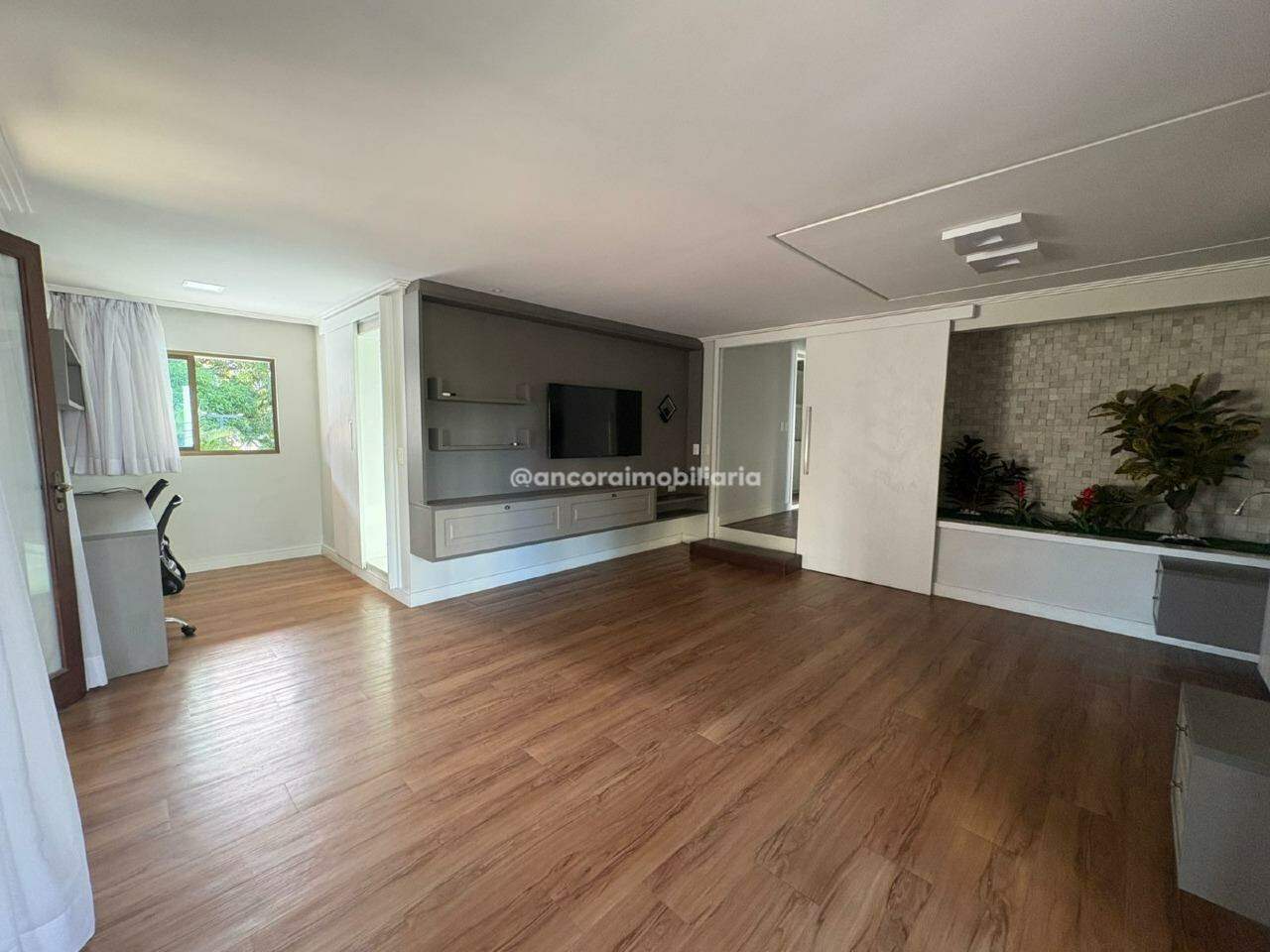 Casa para aluguel no Candeias: 