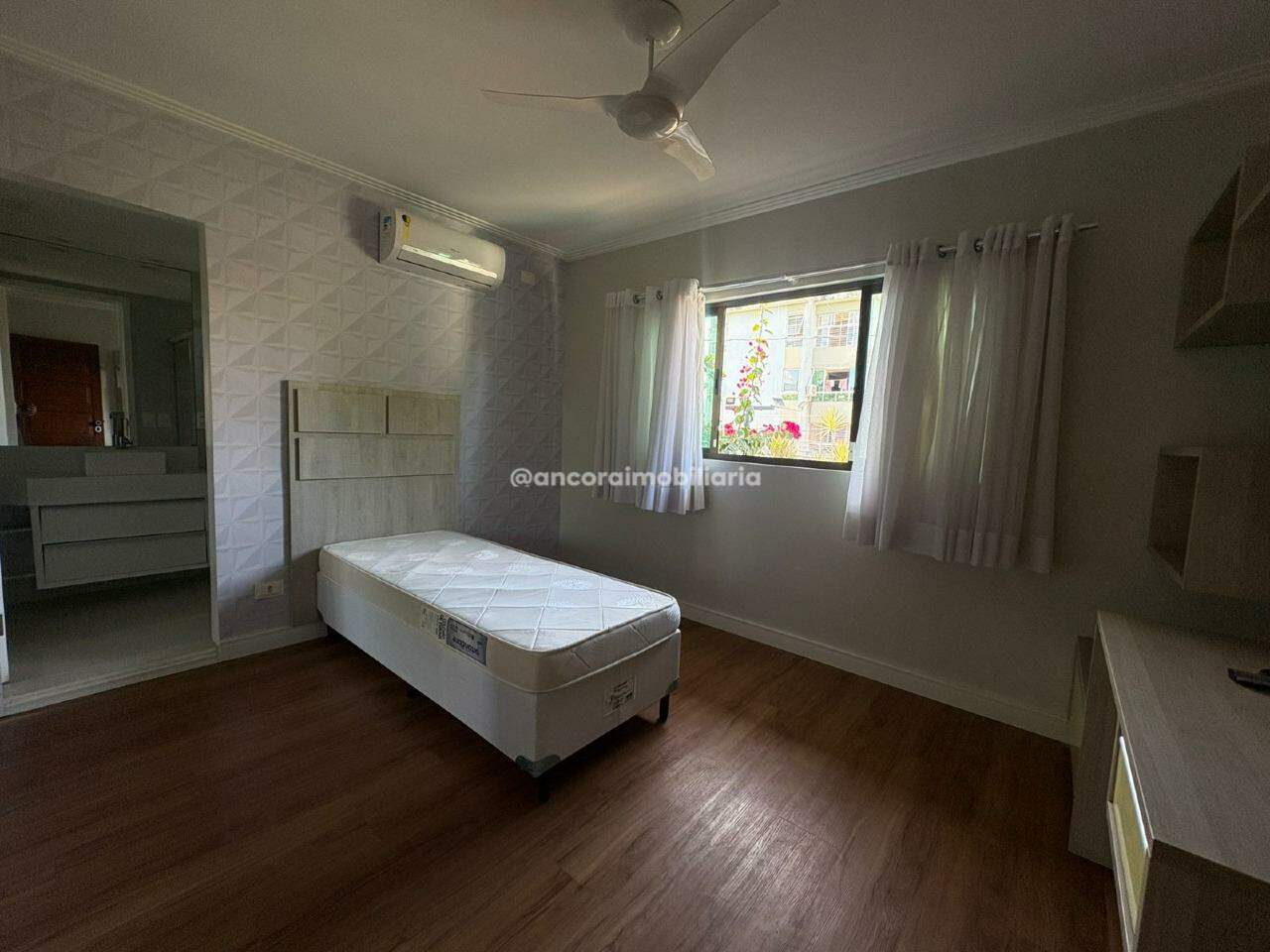 Casa para aluguel no Candeias: 