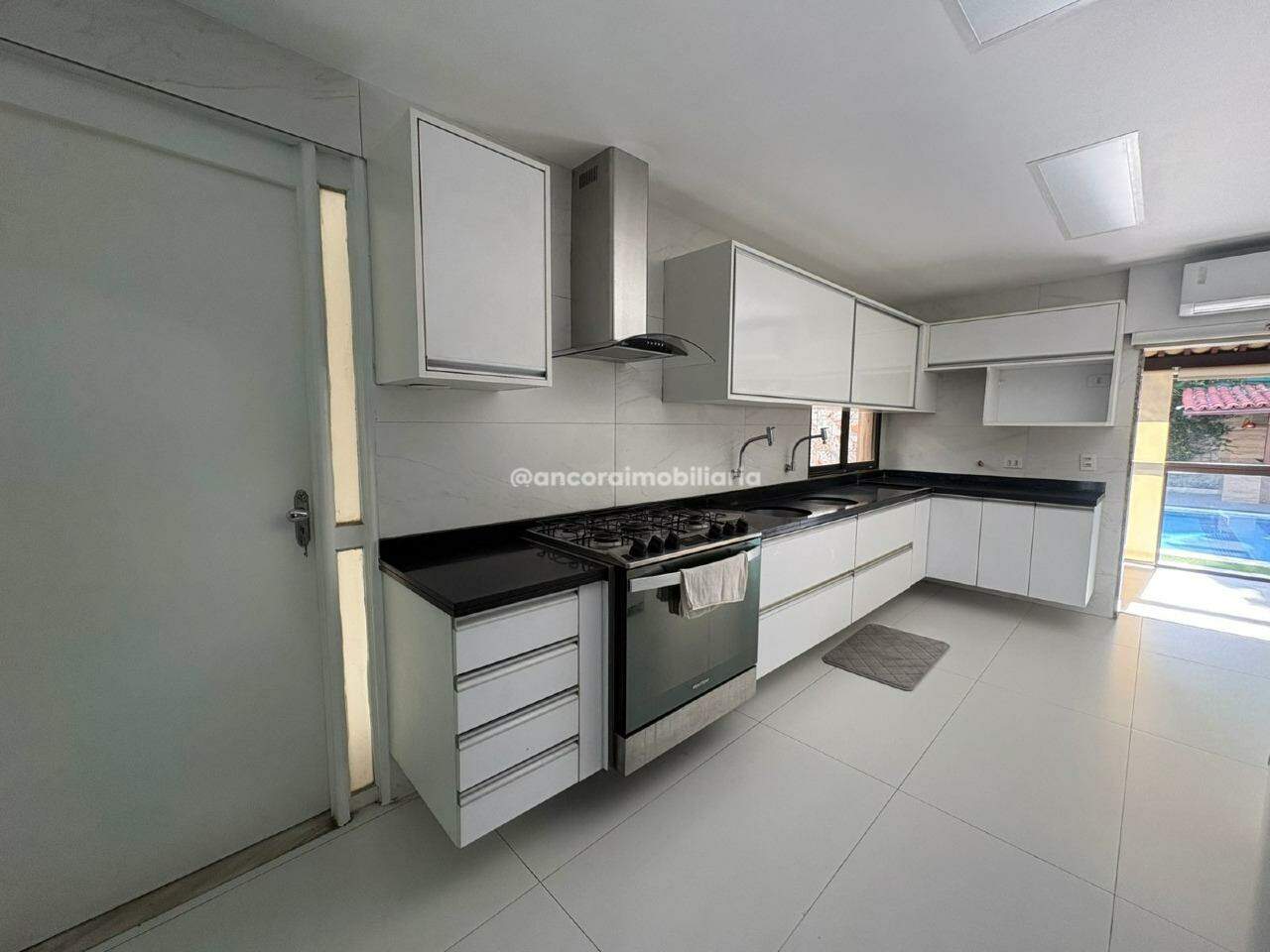 Casa para aluguel no Candeias: 
