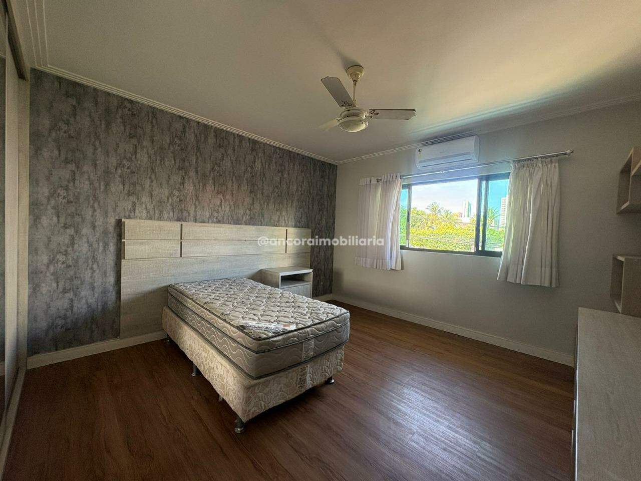 Casa para aluguel no Candeias: 