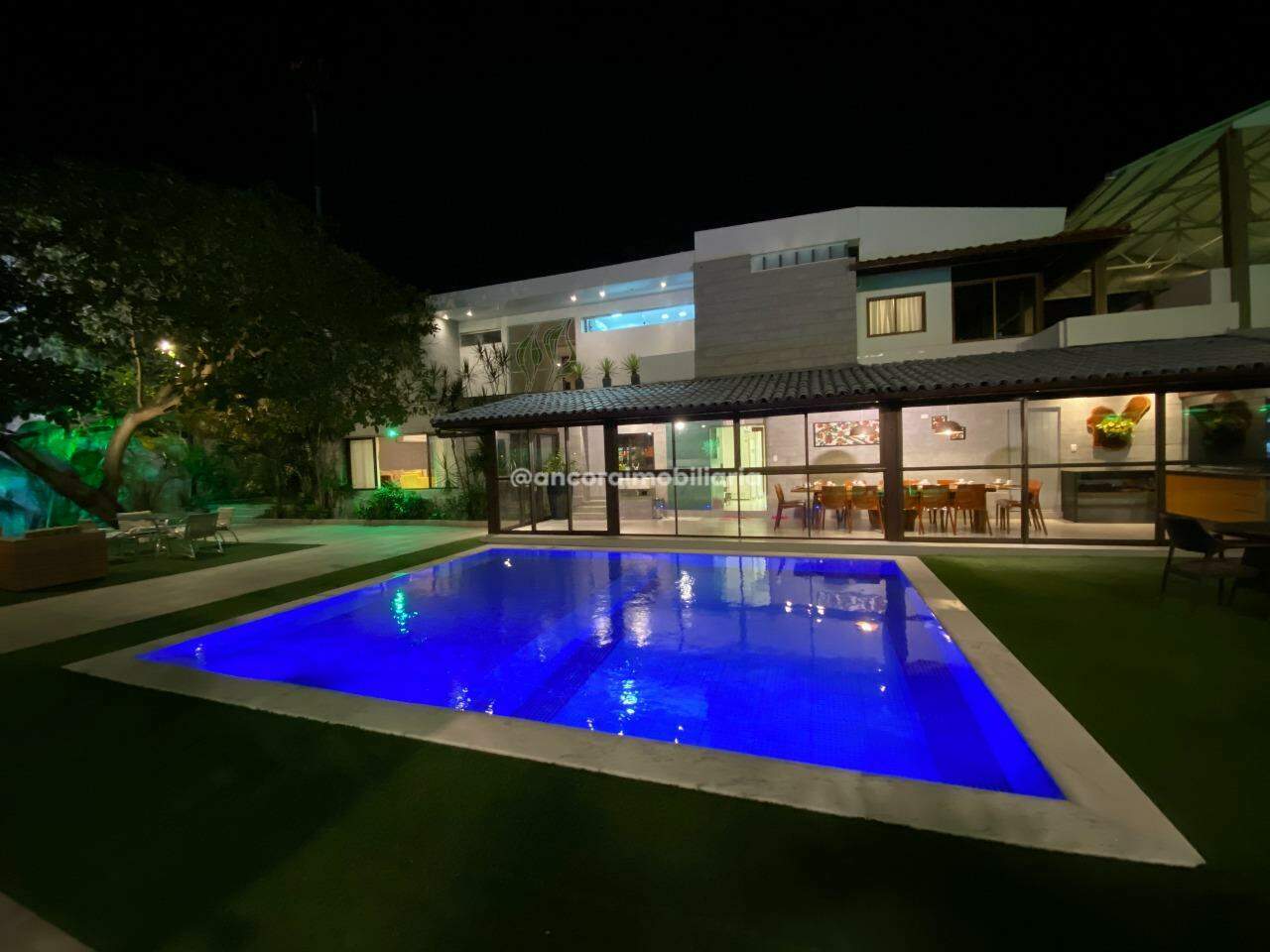 Casa para aluguel no Candeias: 