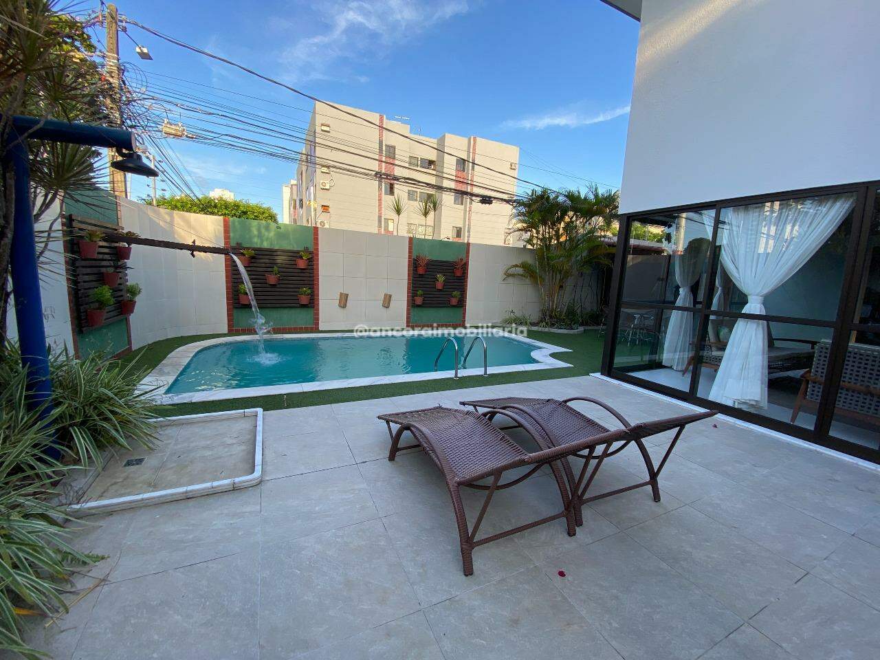 Casa para aluguel no Candeias: 