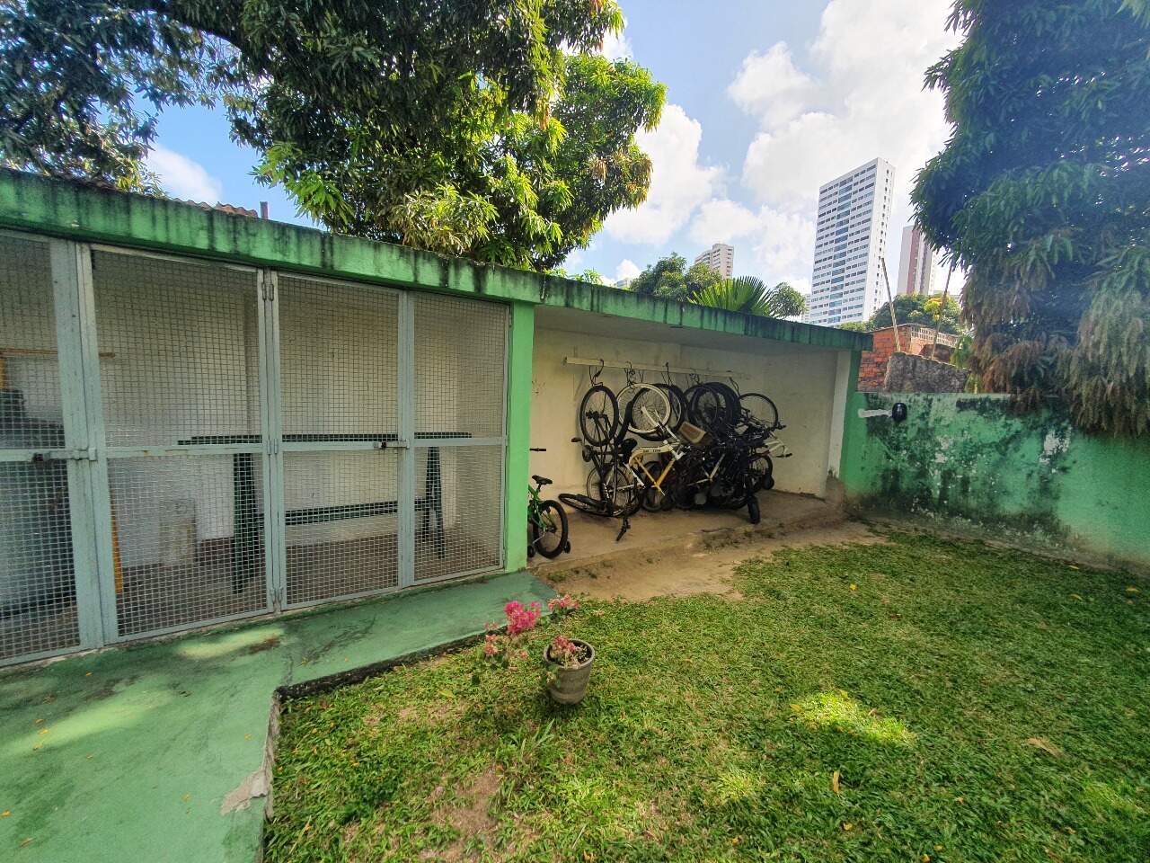 Apartamento para aluguel no Encruzilhada: 