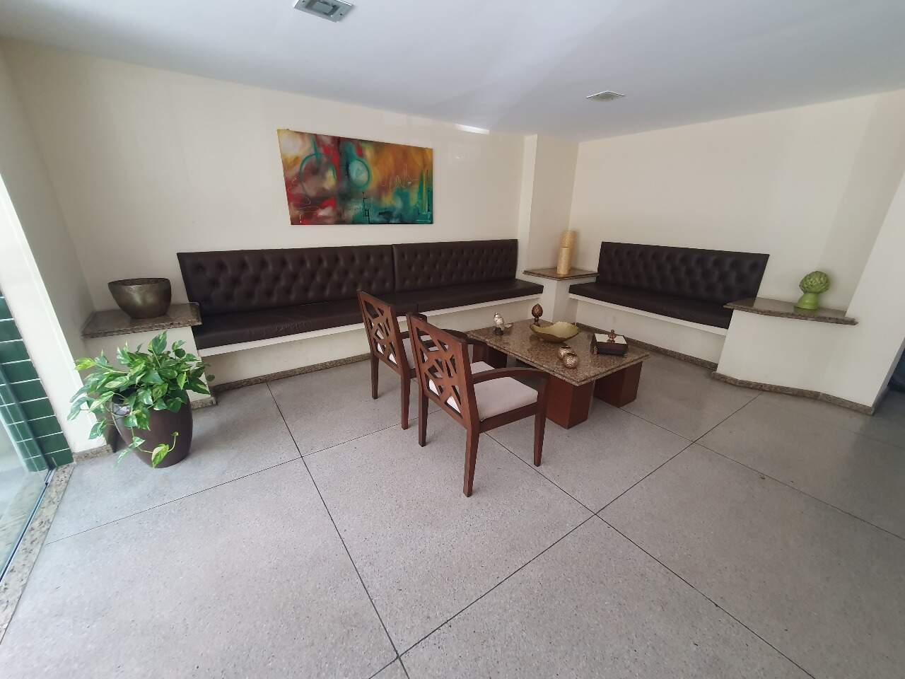Apartamento para aluguel no Encruzilhada: 
