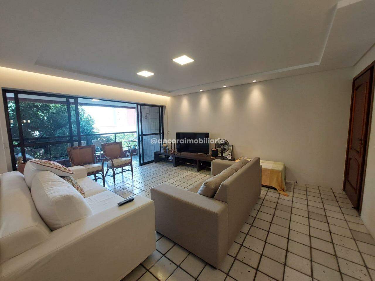 Apartamento à venda no Graças: