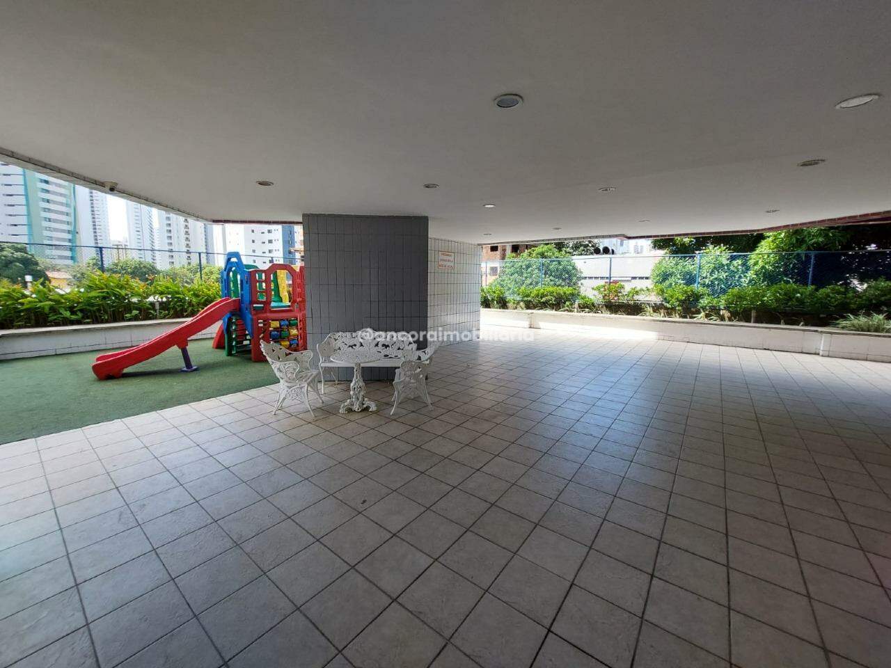 Apartamento à venda no Graças: