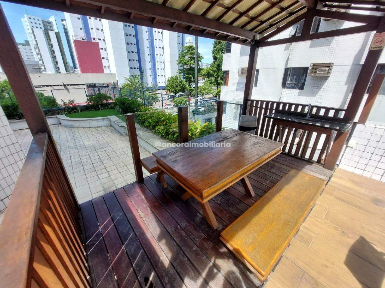 Apartamento à venda no Graças: