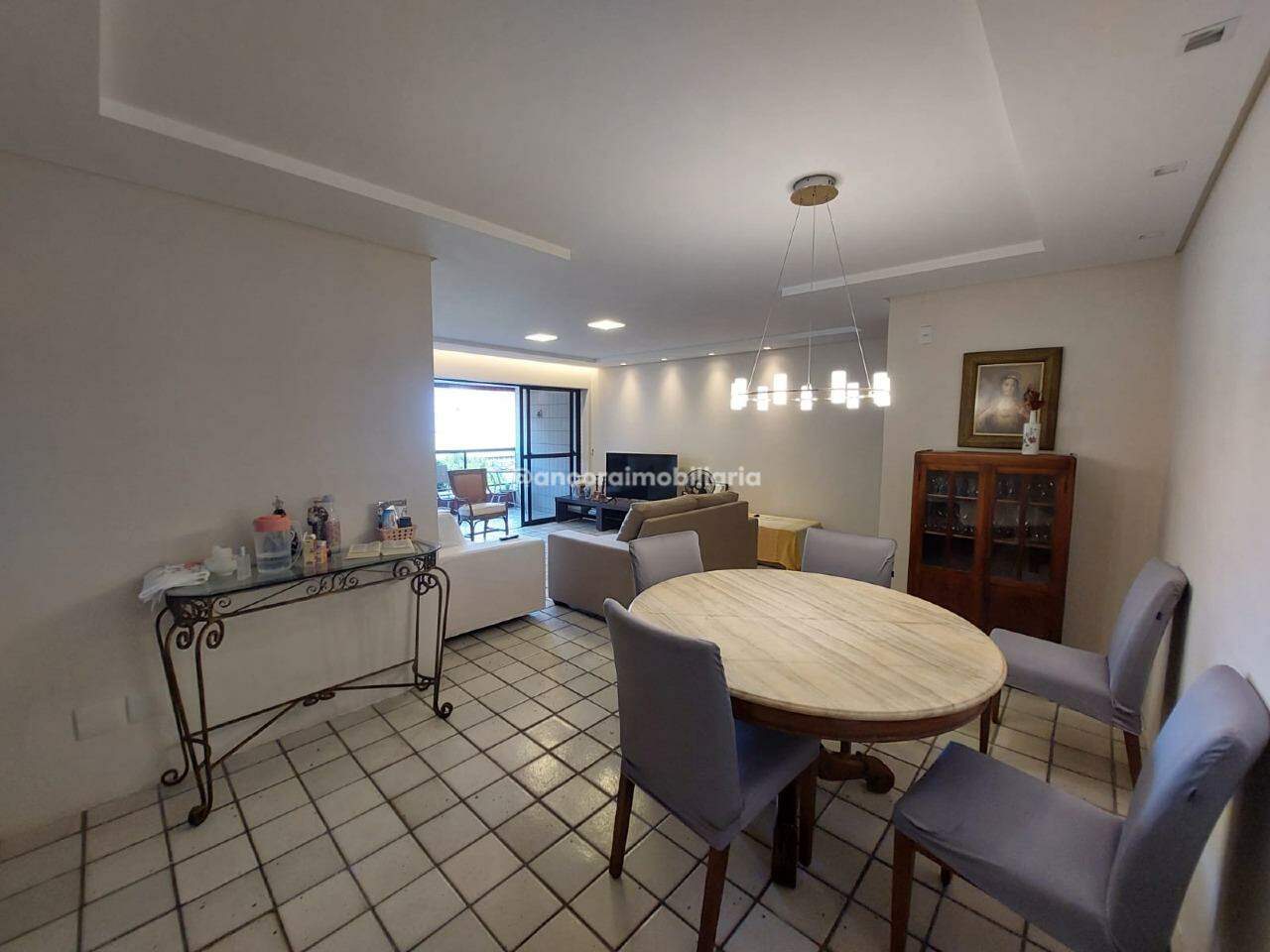 Apartamento à venda no Graças: