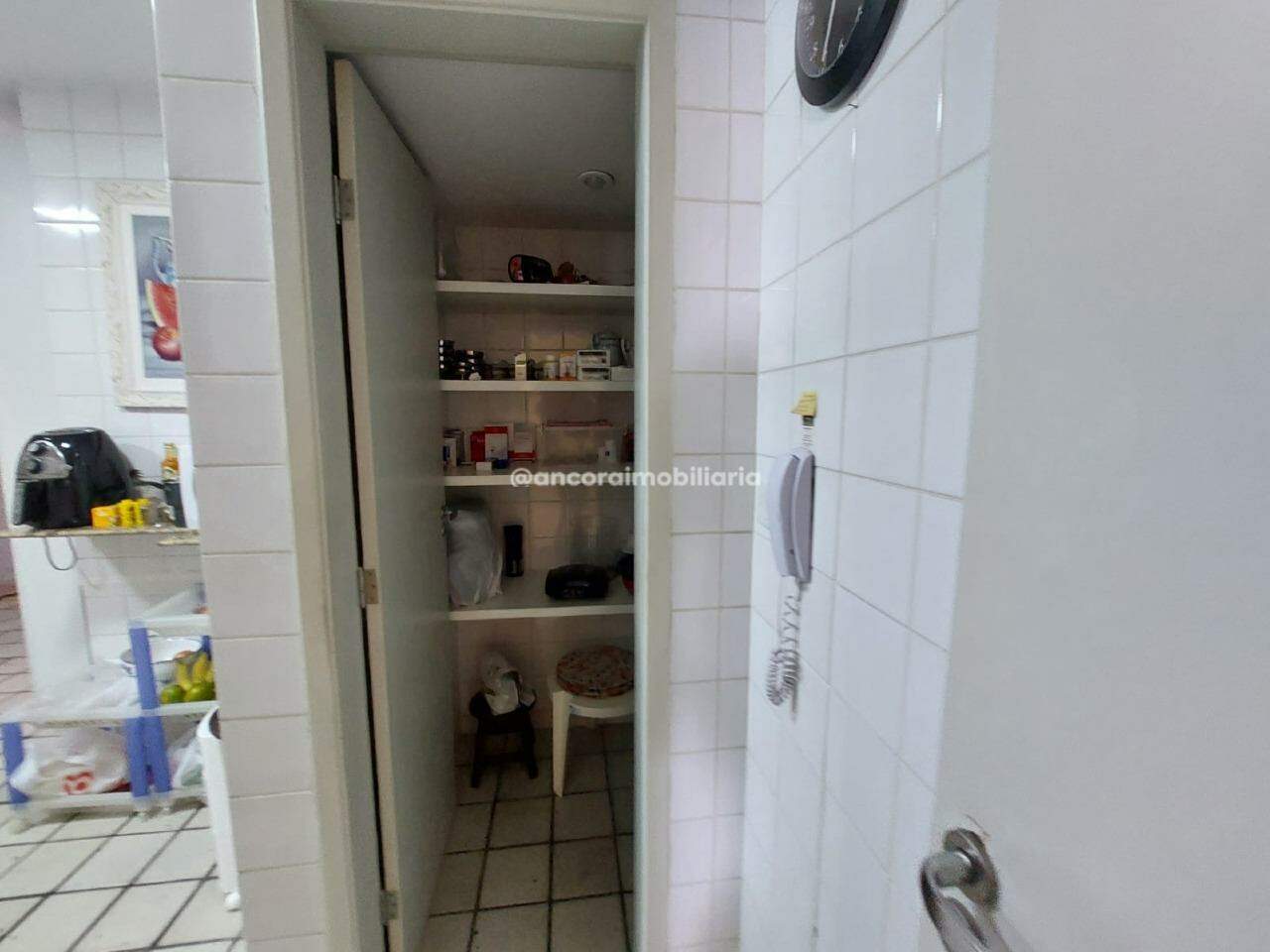 Apartamento à venda no Graças: