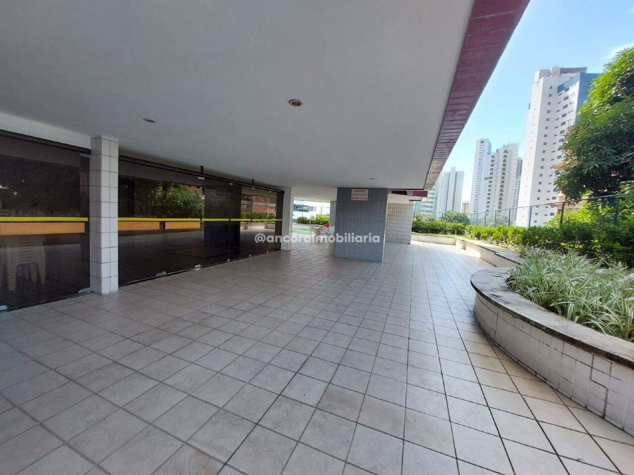 Apartamento à venda no Graças: