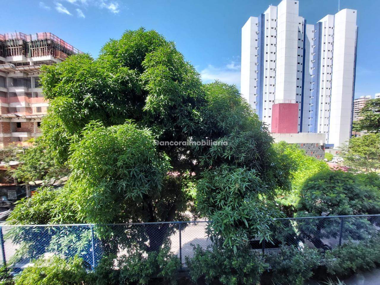 Apartamento à venda no Graças: