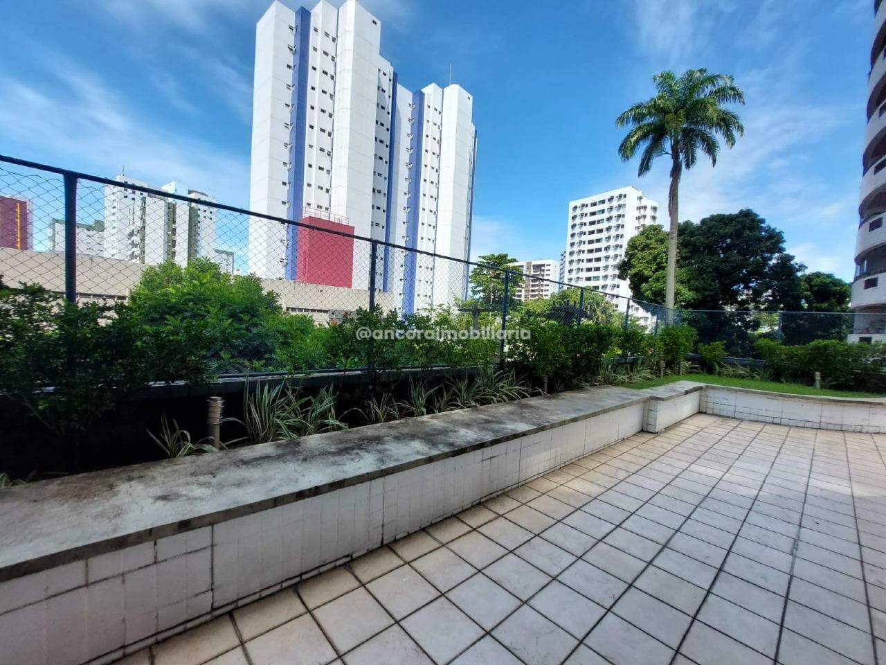 Apartamento à venda no Graças: