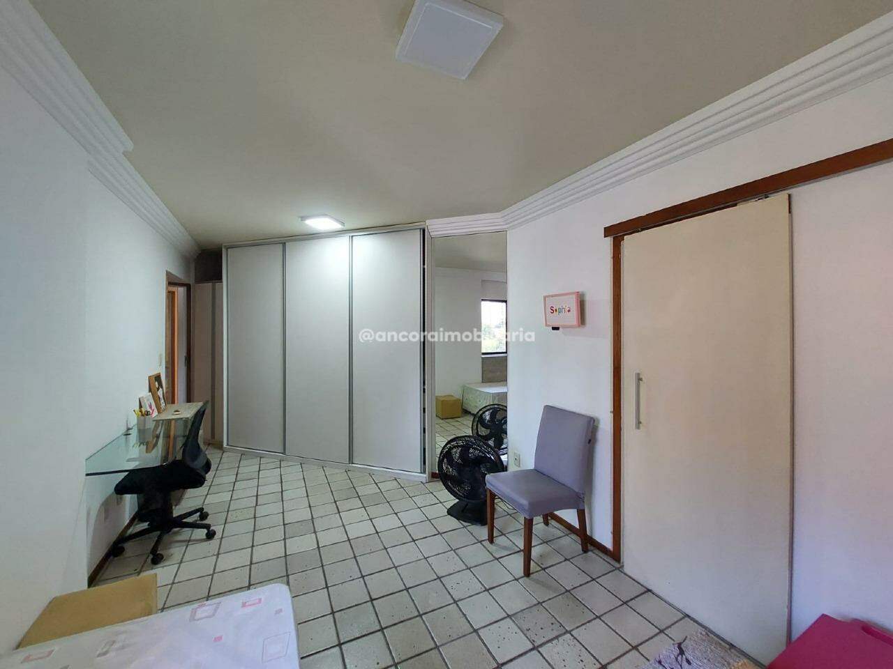 Apartamento à venda no Graças: