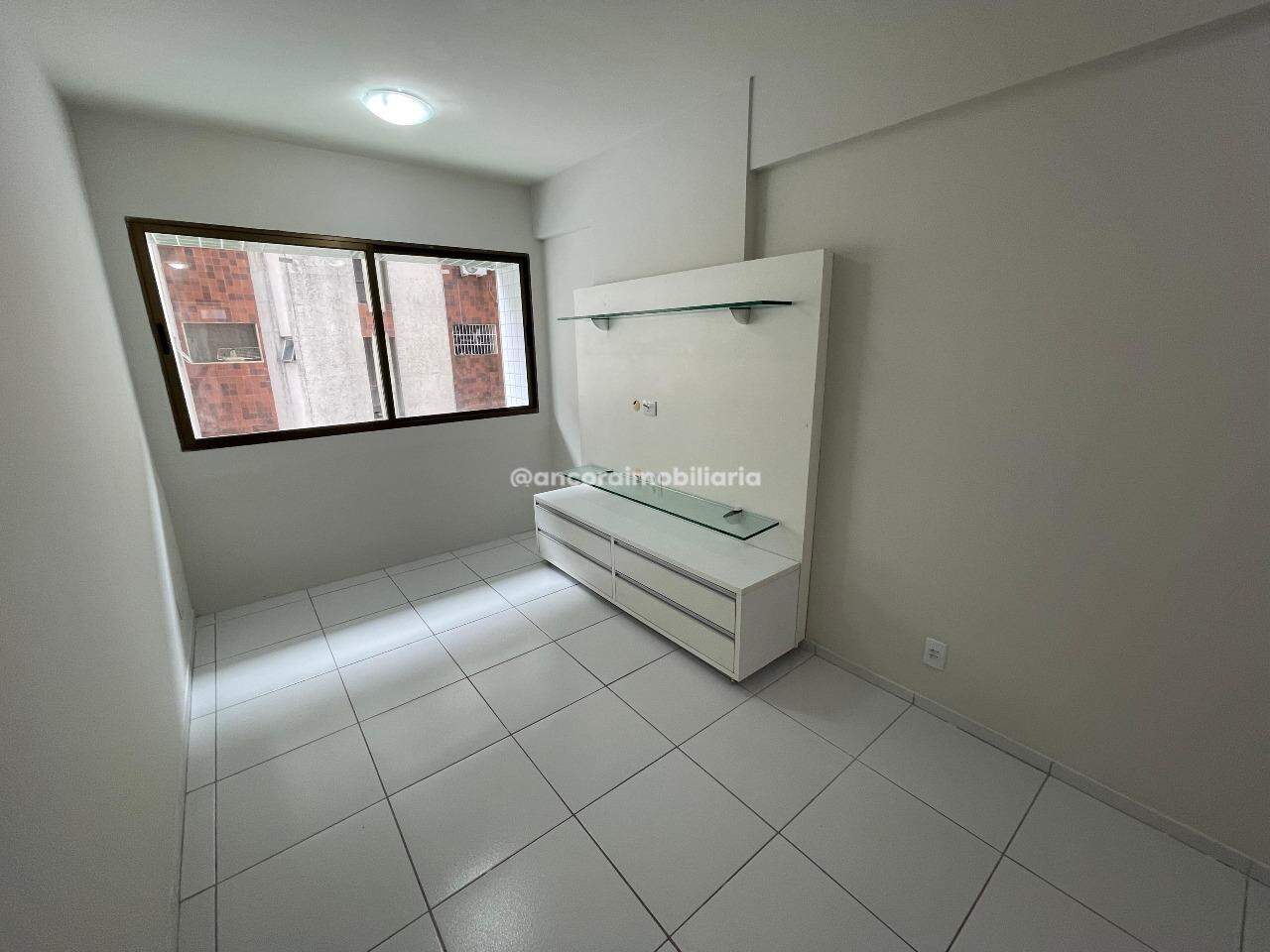 Apartamento para aluguel no Aflitos:
