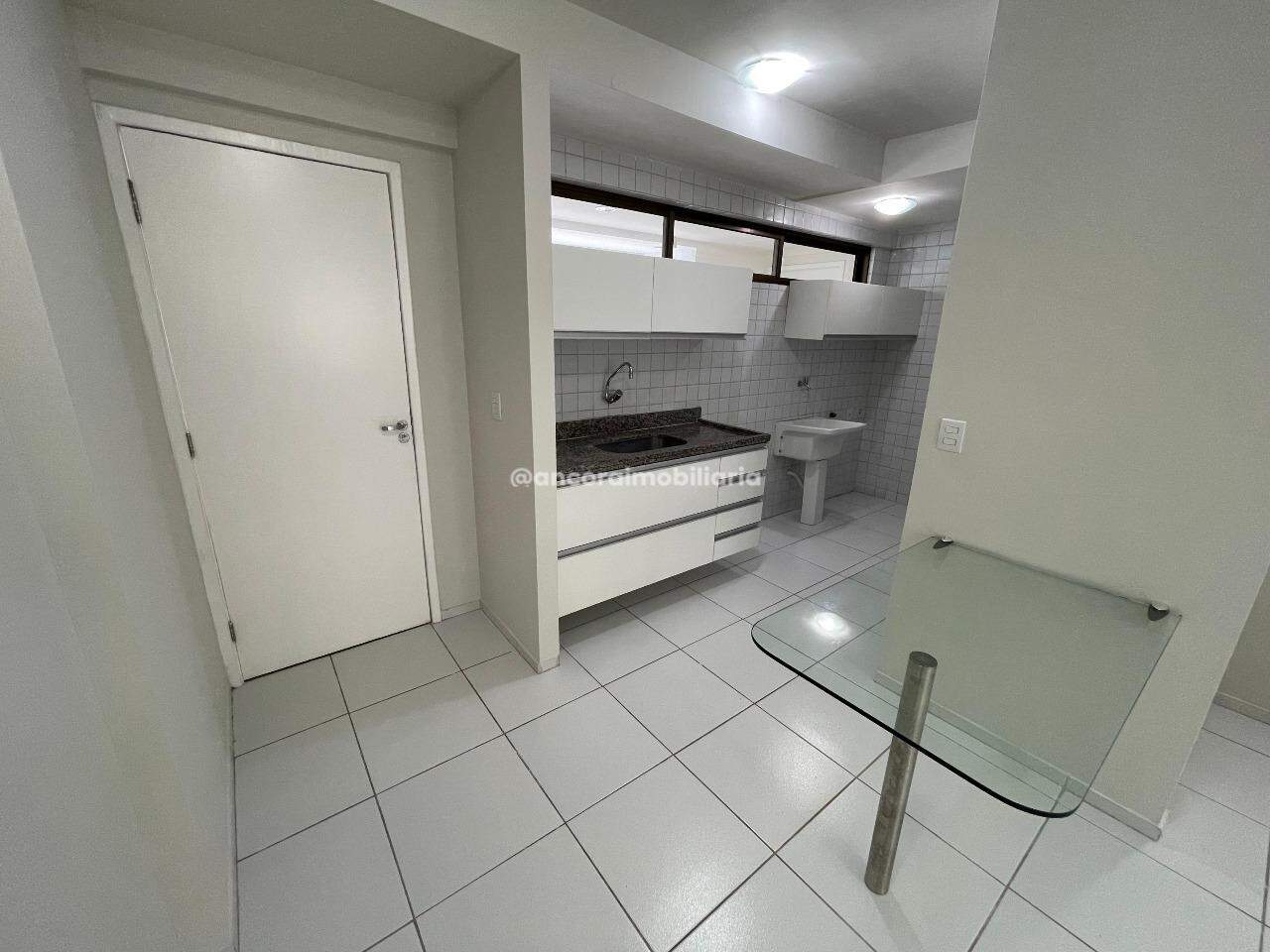 Apartamento para aluguel no Aflitos: