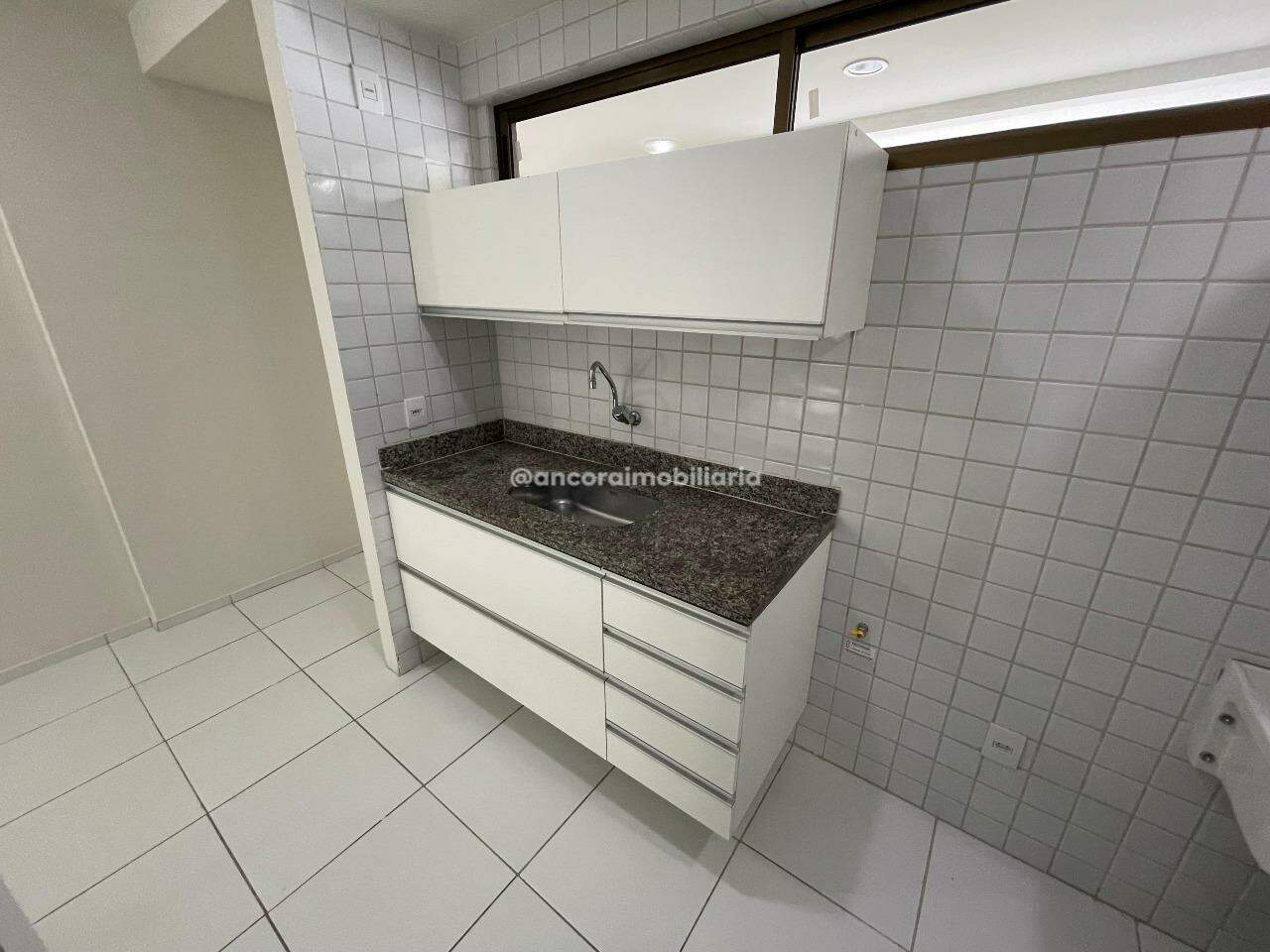 Apartamento para aluguel no Aflitos: