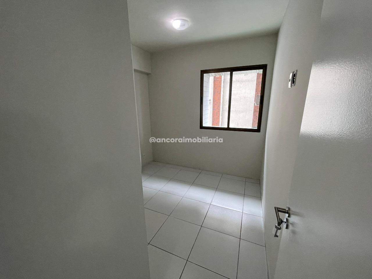 Apartamento para aluguel no Aflitos: