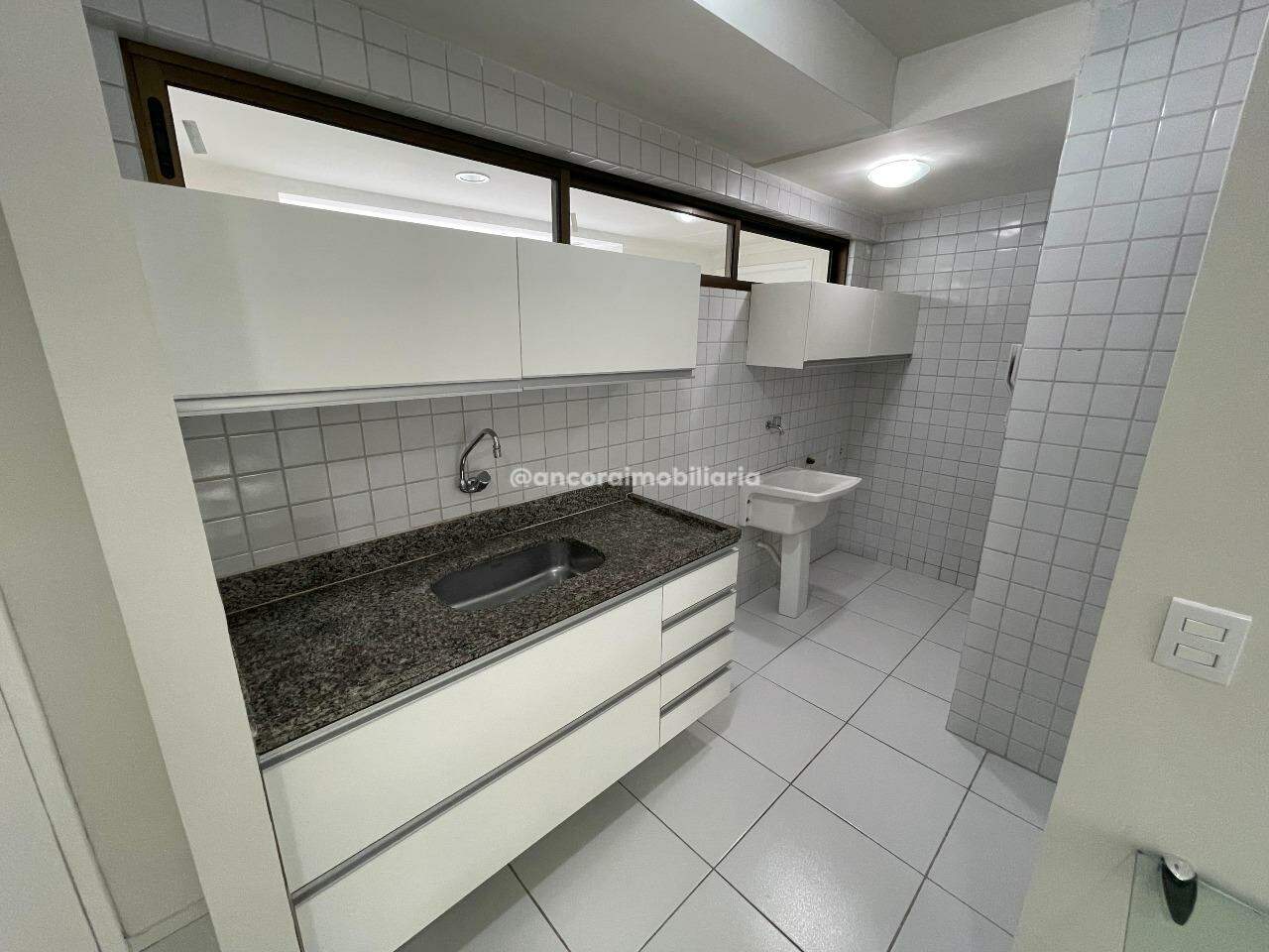 Apartamento para aluguel no Aflitos: