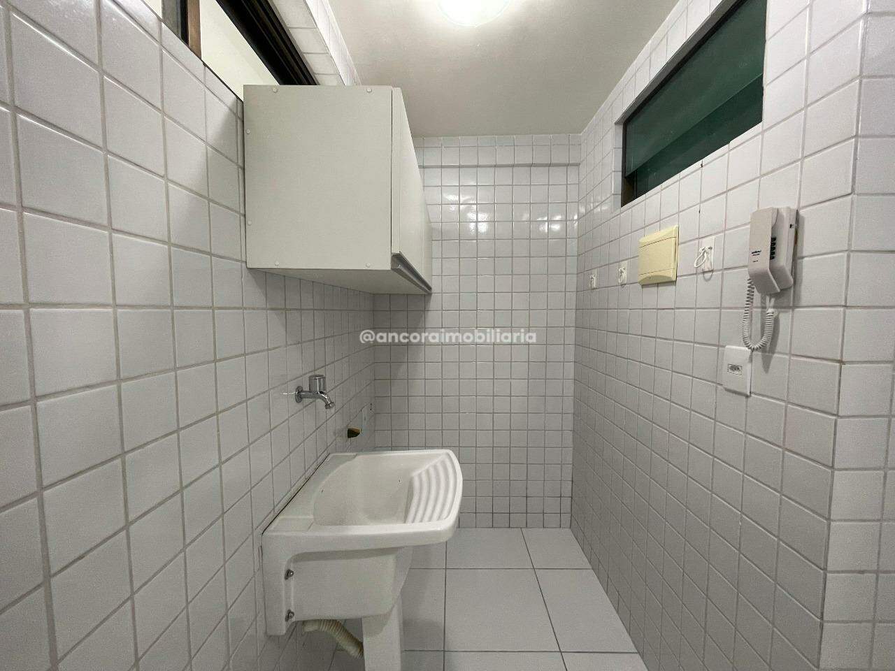 Apartamento para aluguel no Aflitos: