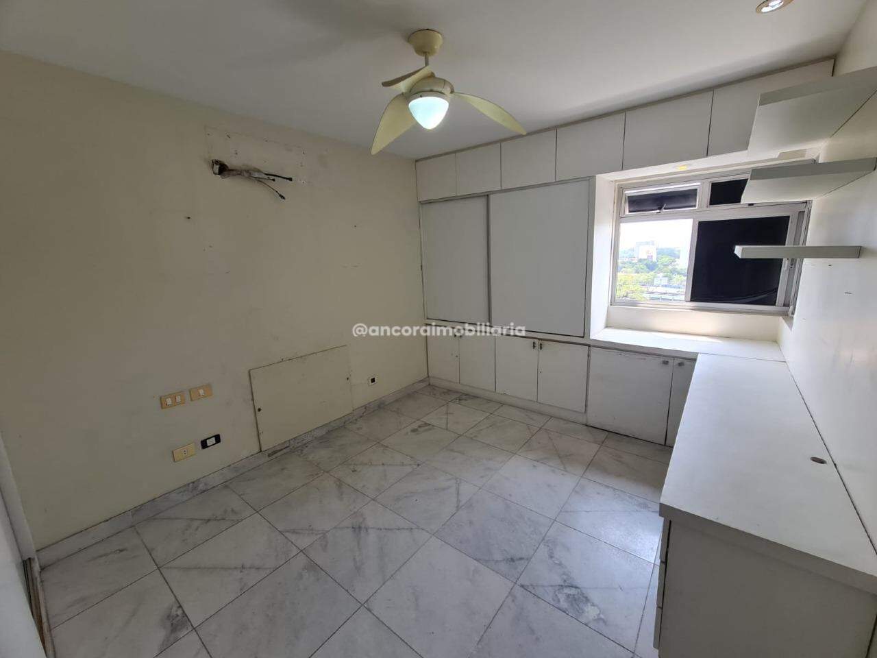 Apartamento à venda no Graças: 